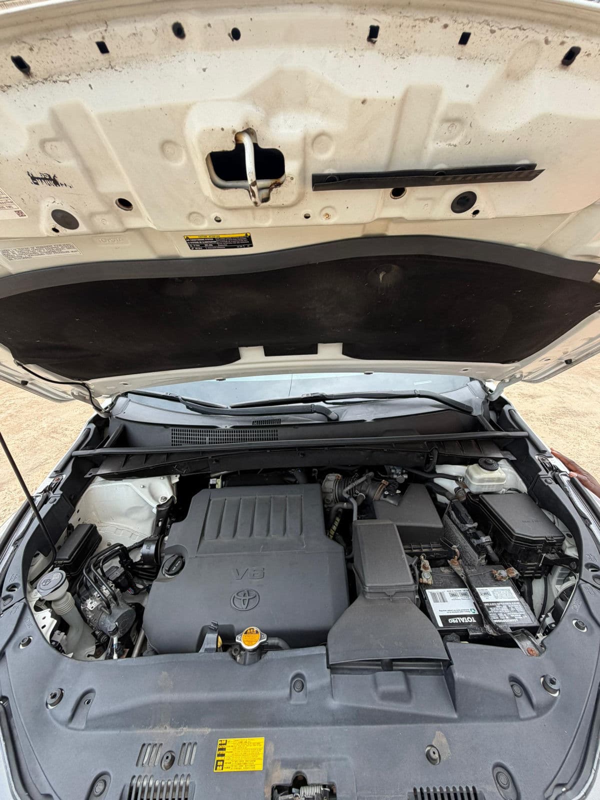 2015 Toyota Highlander SUV — photo 3 of 10