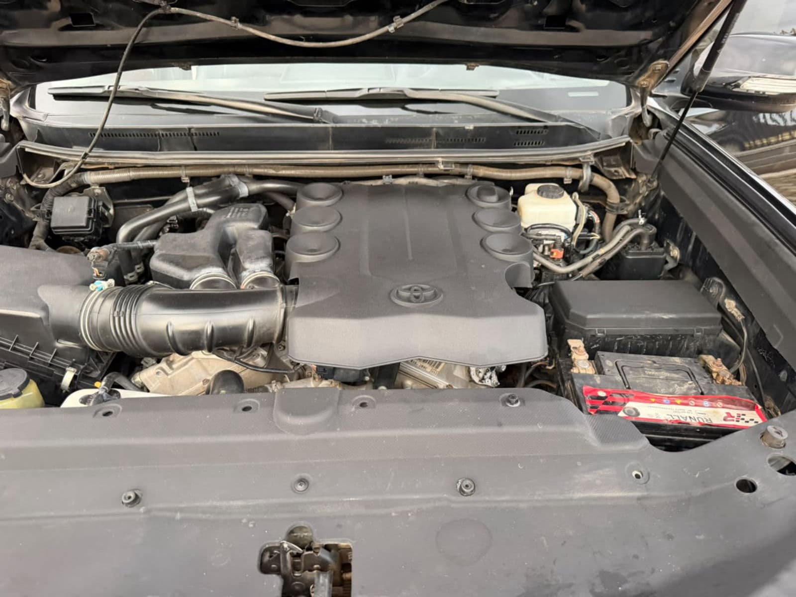 2016 Toyota Prado SUV — photo 7 of 9