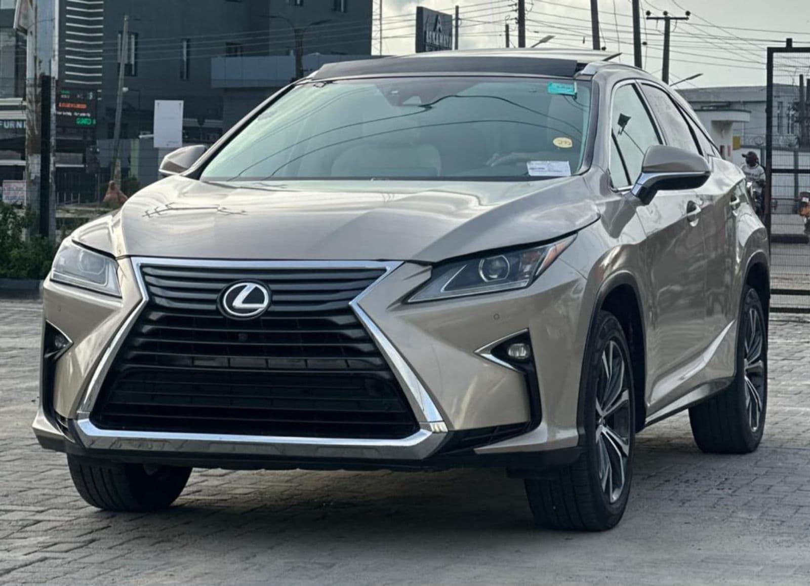 Direct Tokunbo 2016 Lexus RX 350 V6 (Full Option 360° Camera SUV) – Lekki, Lagos