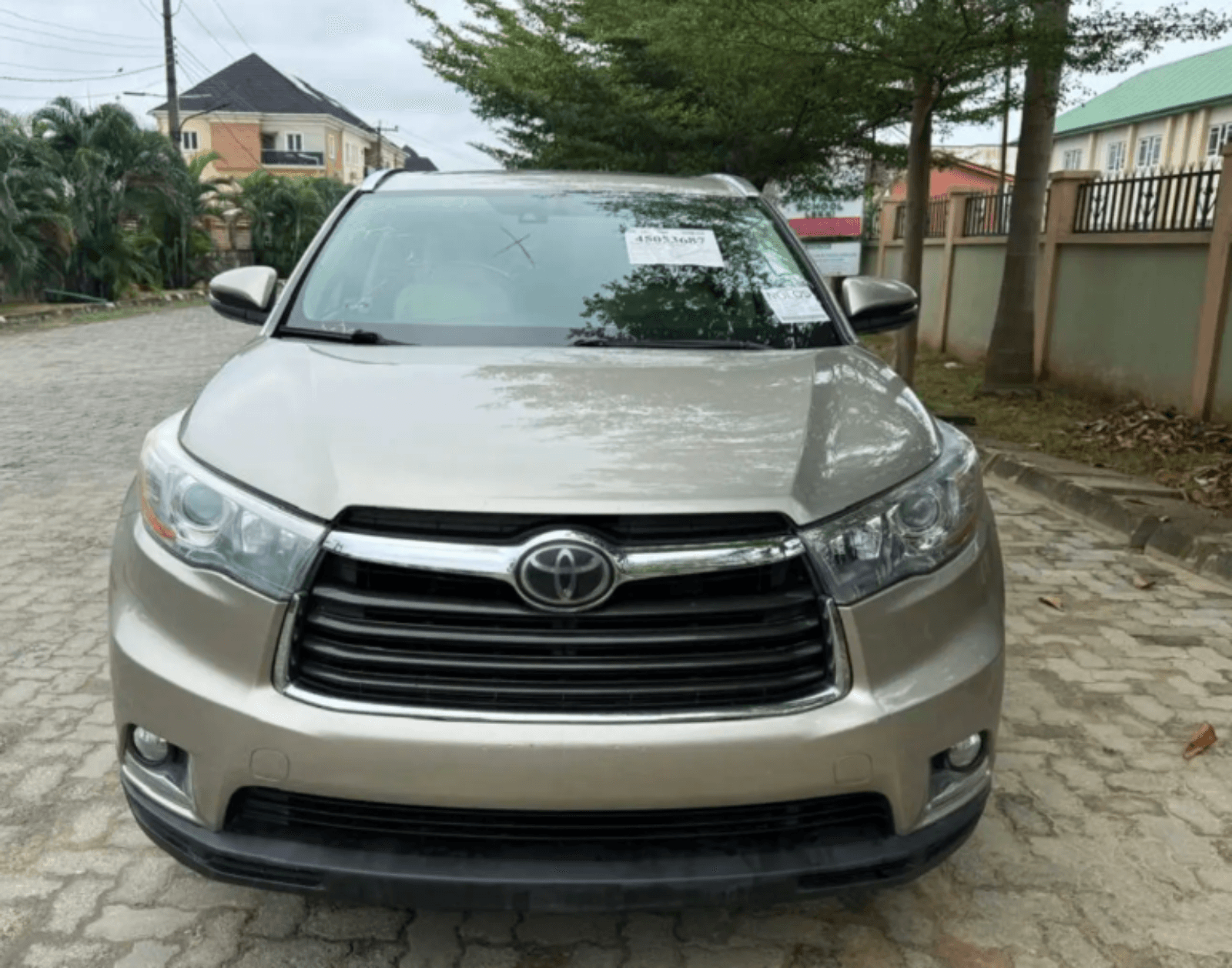 Direct Tokunbo 2015 Toyota Highlander Limited V6 (360° Camera) – Lekki, Lagos