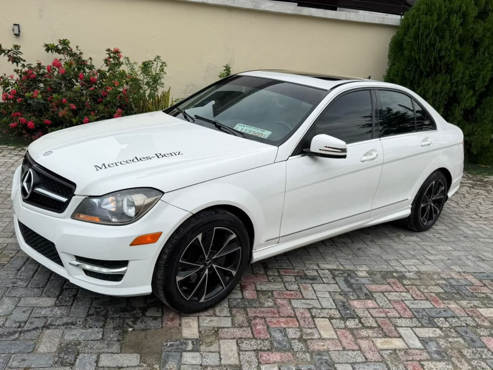 2014 Mercedes-Benz C Class Sedan — photo 2 of 5