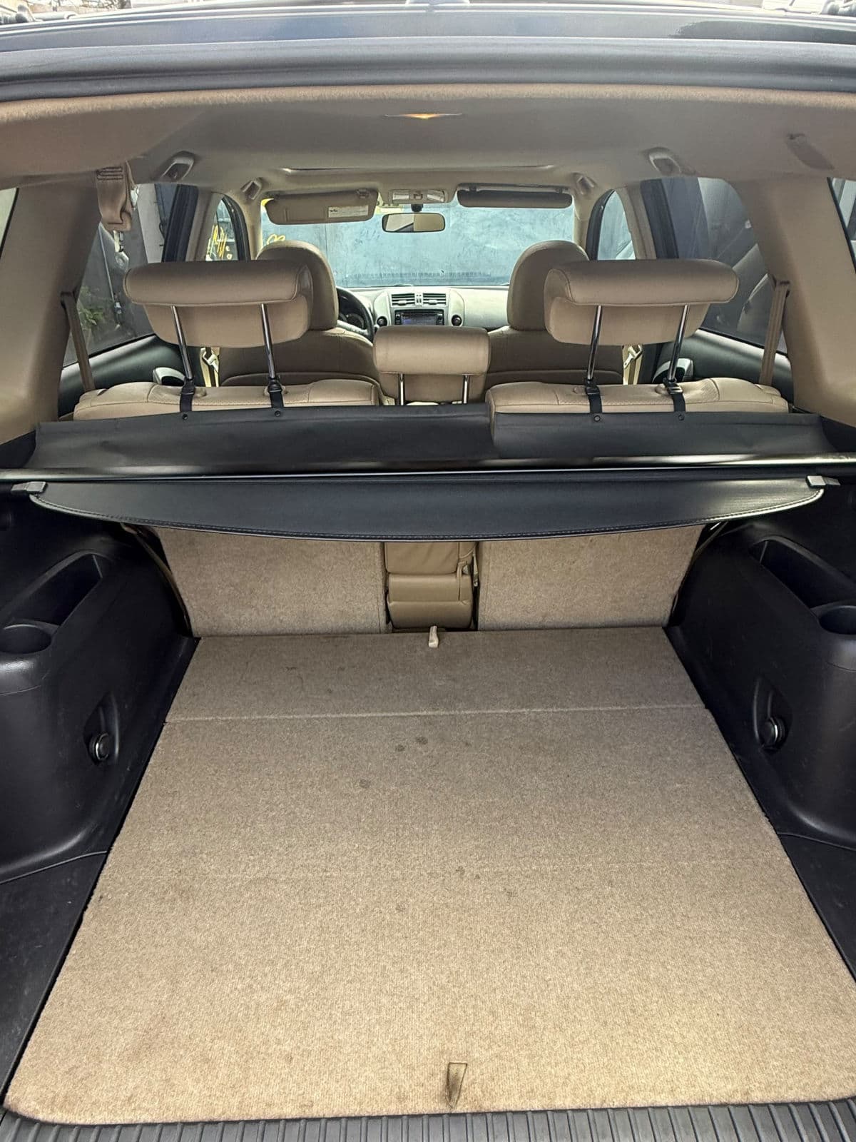 2010 Toyota RAV 4 SUV — photo 6 of 11
