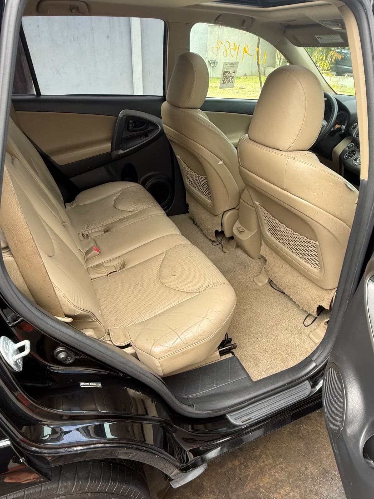 2010 Toyota RAV 4 SUV — photo 8 of 11