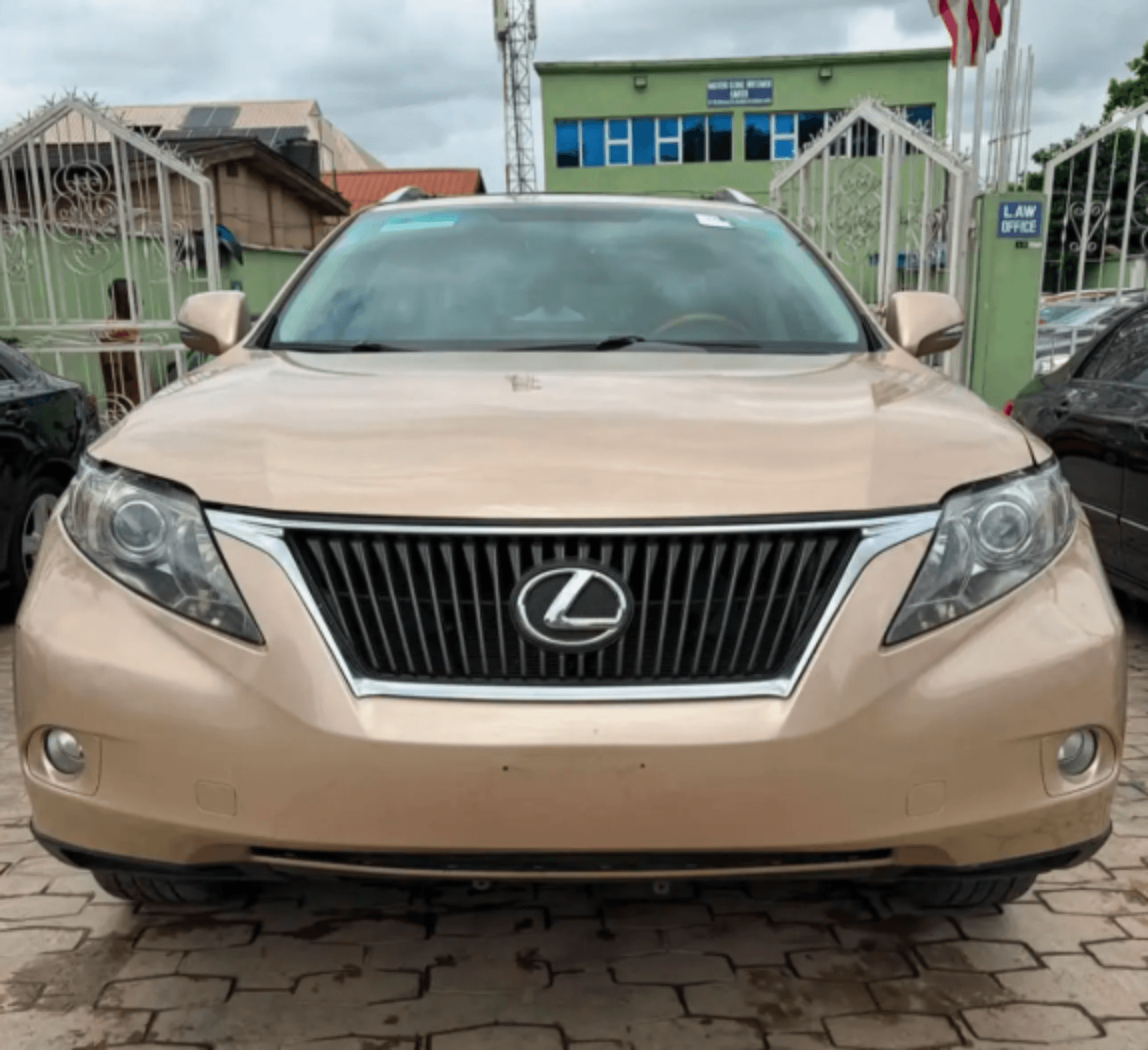 2010 Lexus RX350 Foreign Used Automatic SUV for Sale in Lagos, Nigeria | Direct Tokunbo