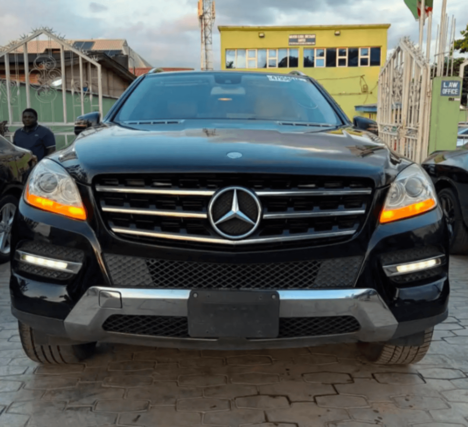 Direct Tokunbo 2012 Mercedes-Benz ML350 Foreign Used Automatic SUV for Sale in Lagos, Nigeria