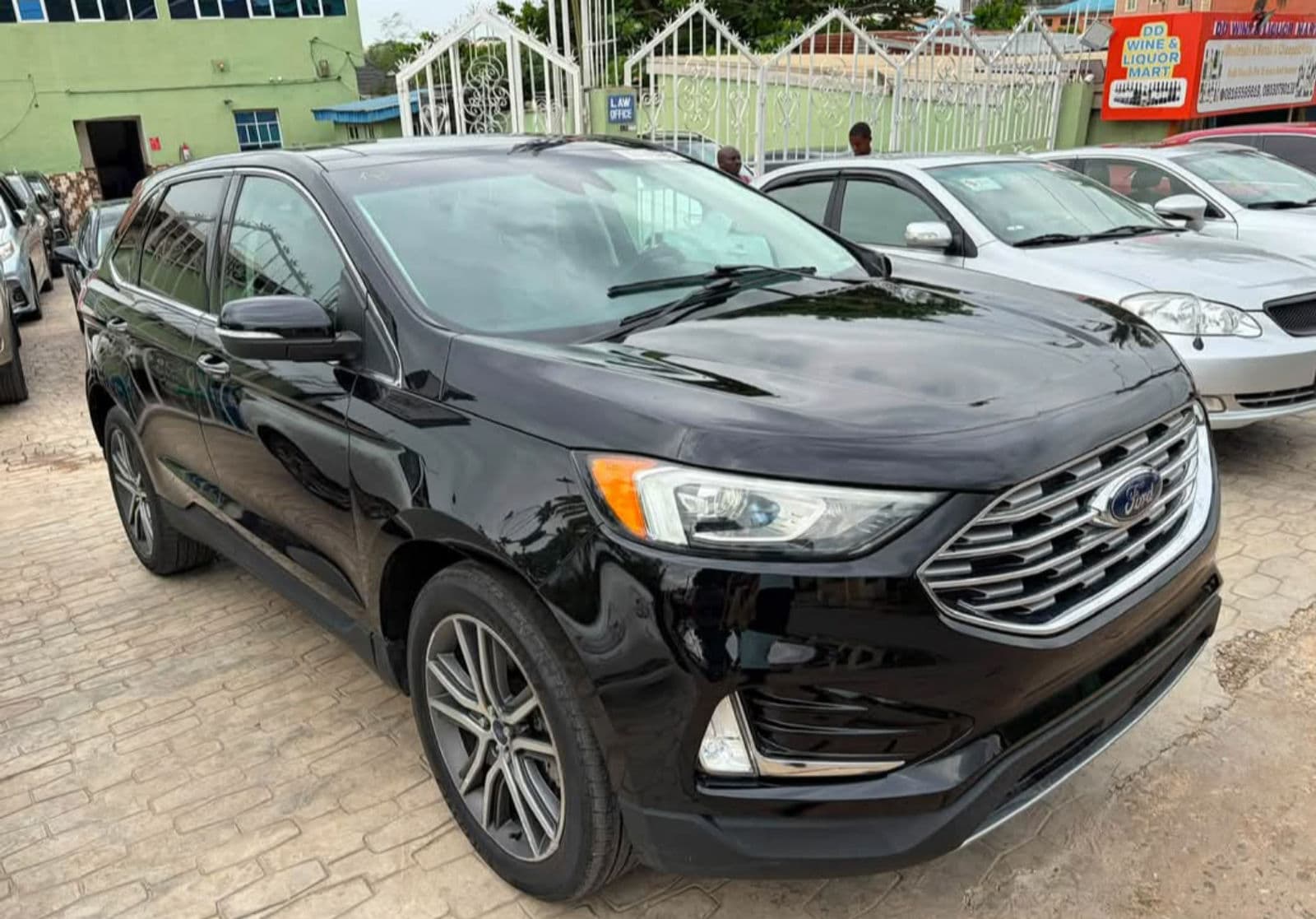 2019 Ford Edge SUV — photo 2 of 5