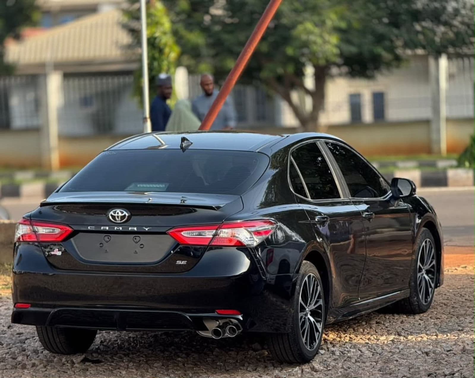 2019 Toyota Camry Sedan — photo 3 of 5