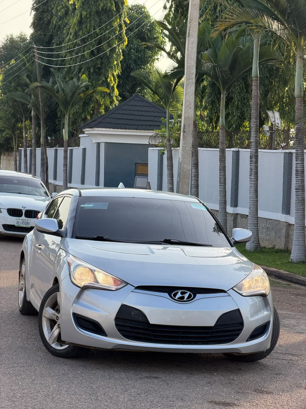 2013 Hyundai Veloster SUV — photo 3 of 9