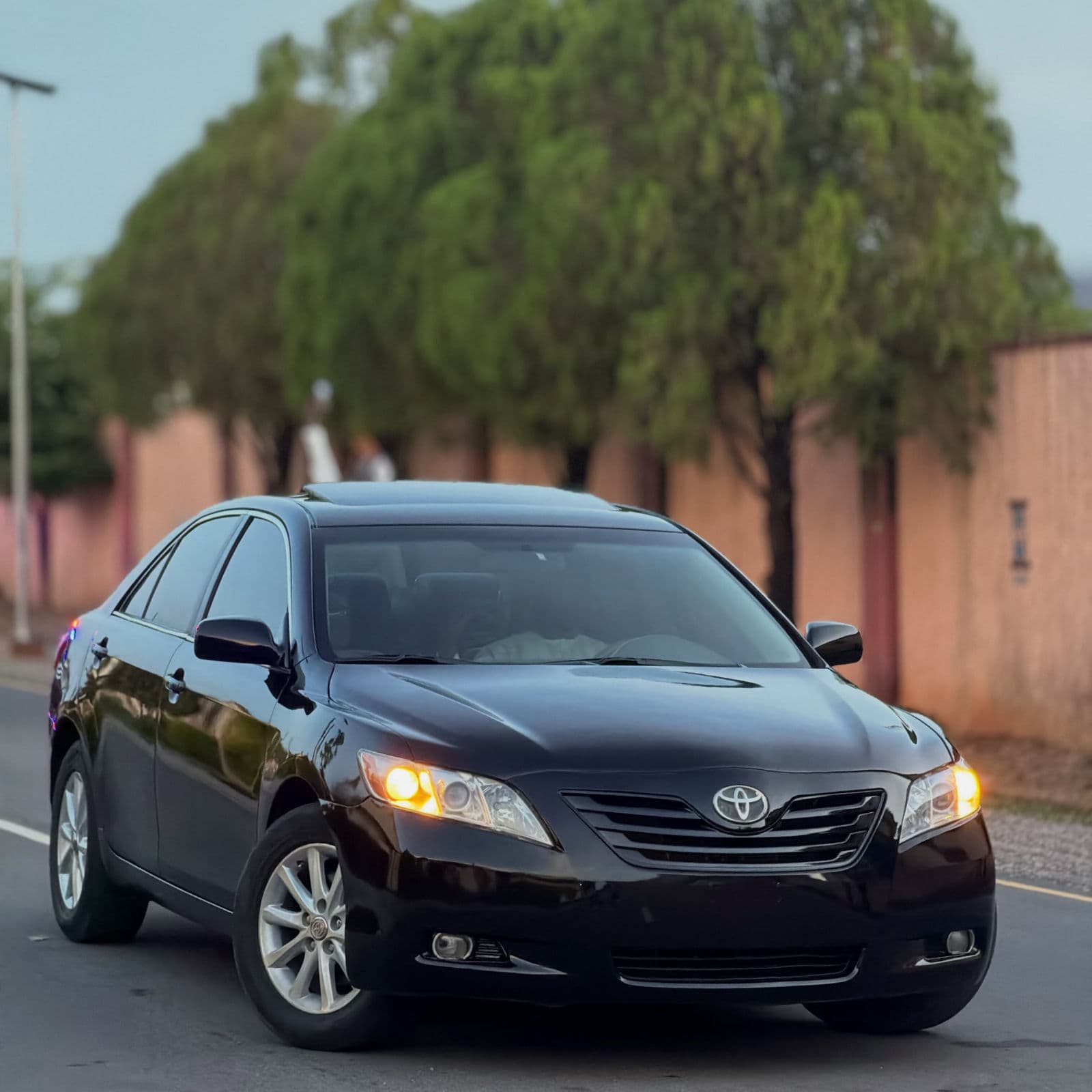 2008 Toyota Camry Sedan — photo 2 of 11