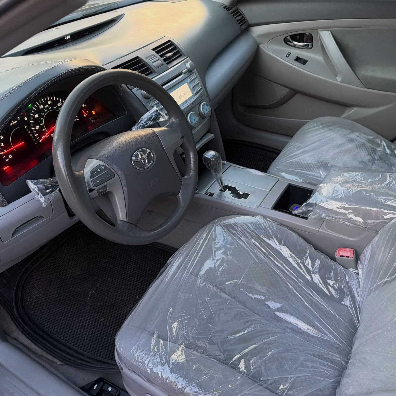 2008 Toyota Camry Sedan — photo 6 of 11