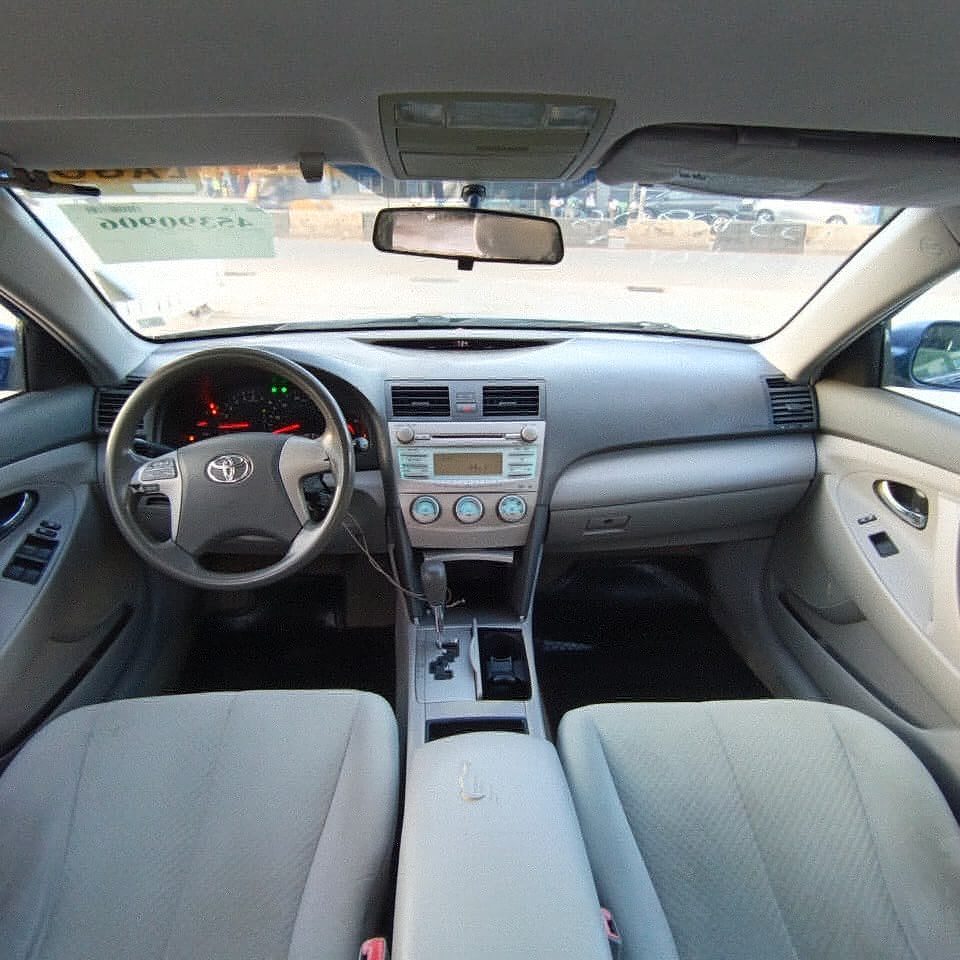 2008 Toyota Camry Sedan — photo 4 of 8