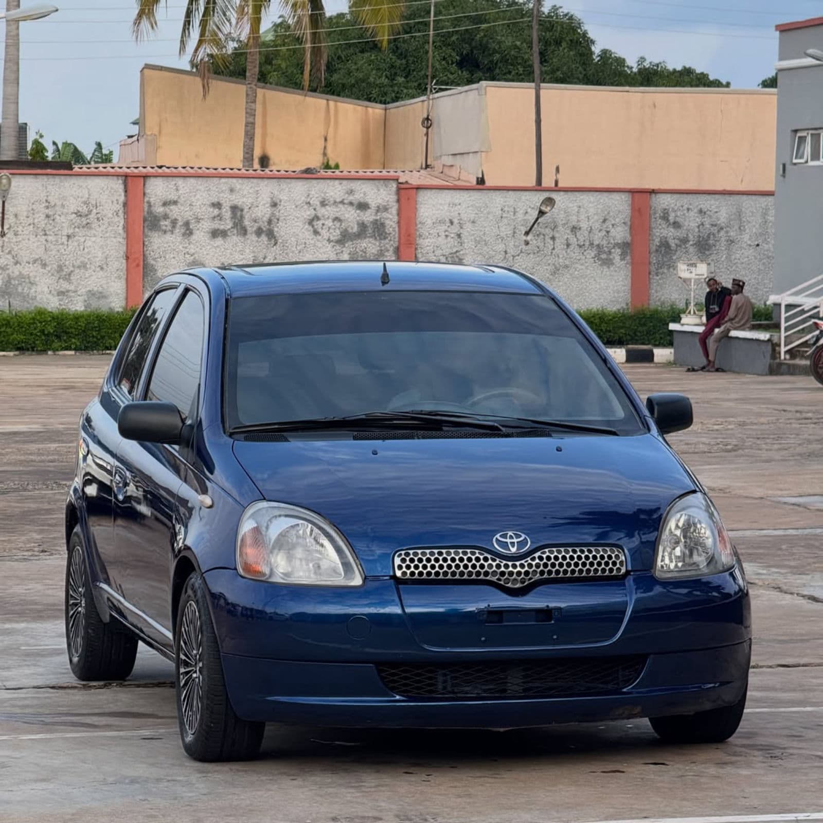 2002 Toyota Yaris Hatchback — photo 5 of 9