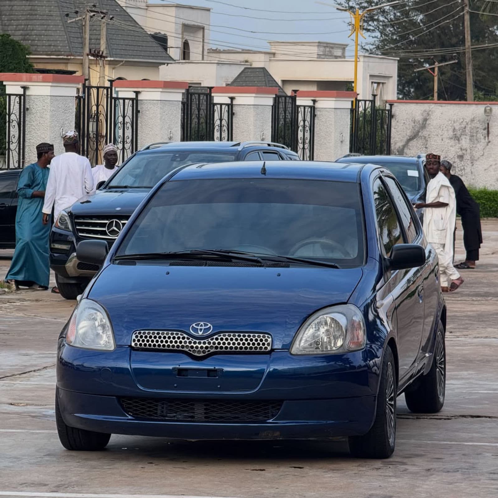 2002 Toyota Yaris Hatchback — photo 6 of 9
