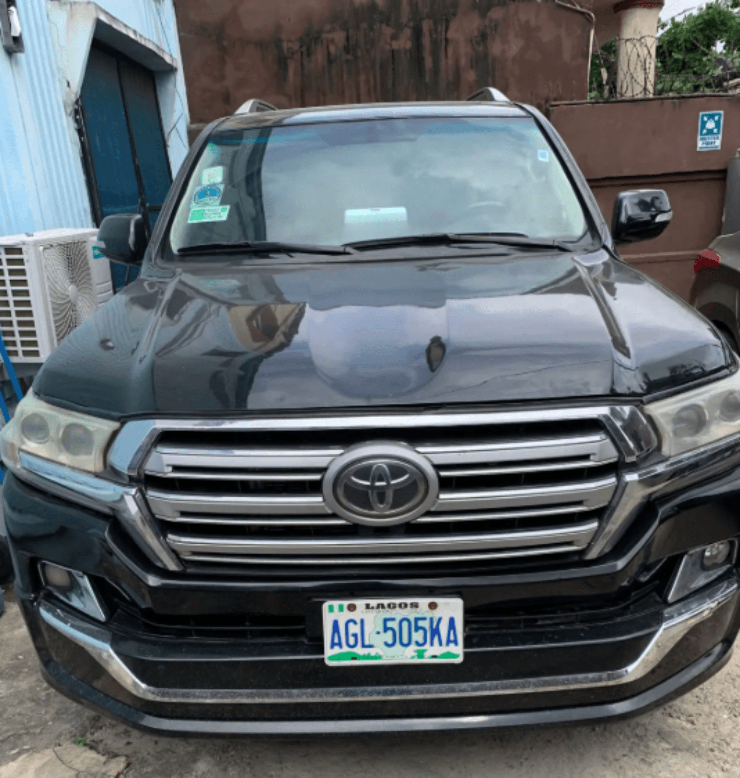 2010 Toyota Land Cruiser (Local Used) — Nigerian Used Automatic SUV for Sale in Ikoyi