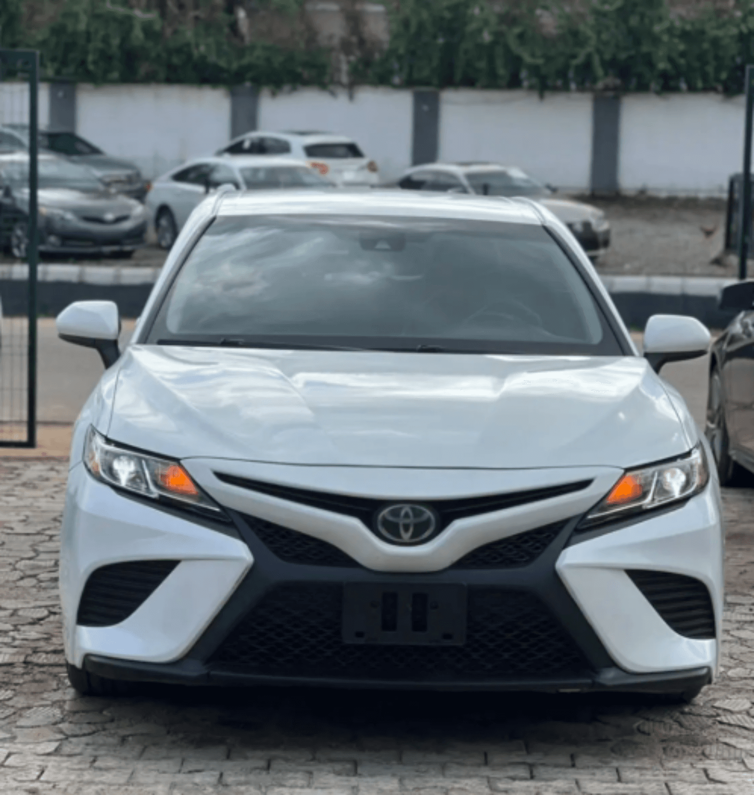 2018 Toyota Camry SE Foreign Used Automatic Sedan – Gwarinpa, Abuja | Chat2Cars.ng