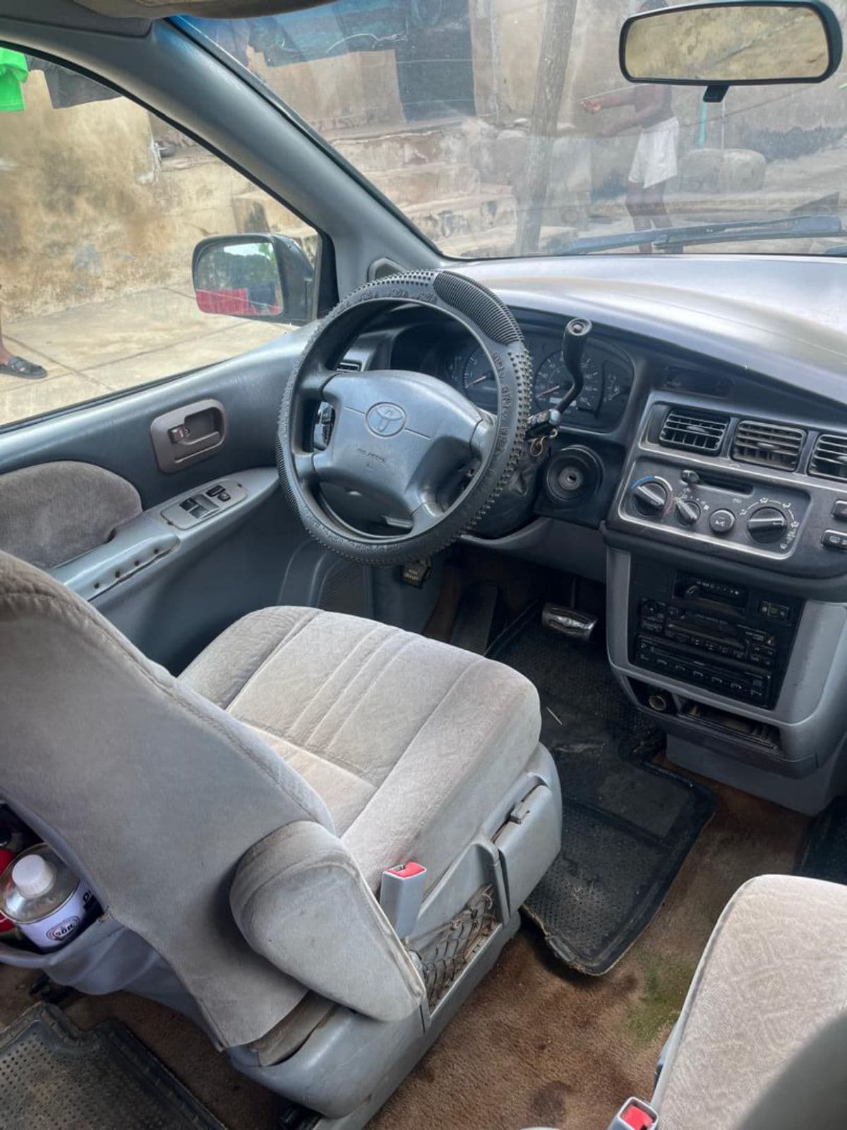 1999 Toyota Sienna Van/Minivan — photo 5 of 7