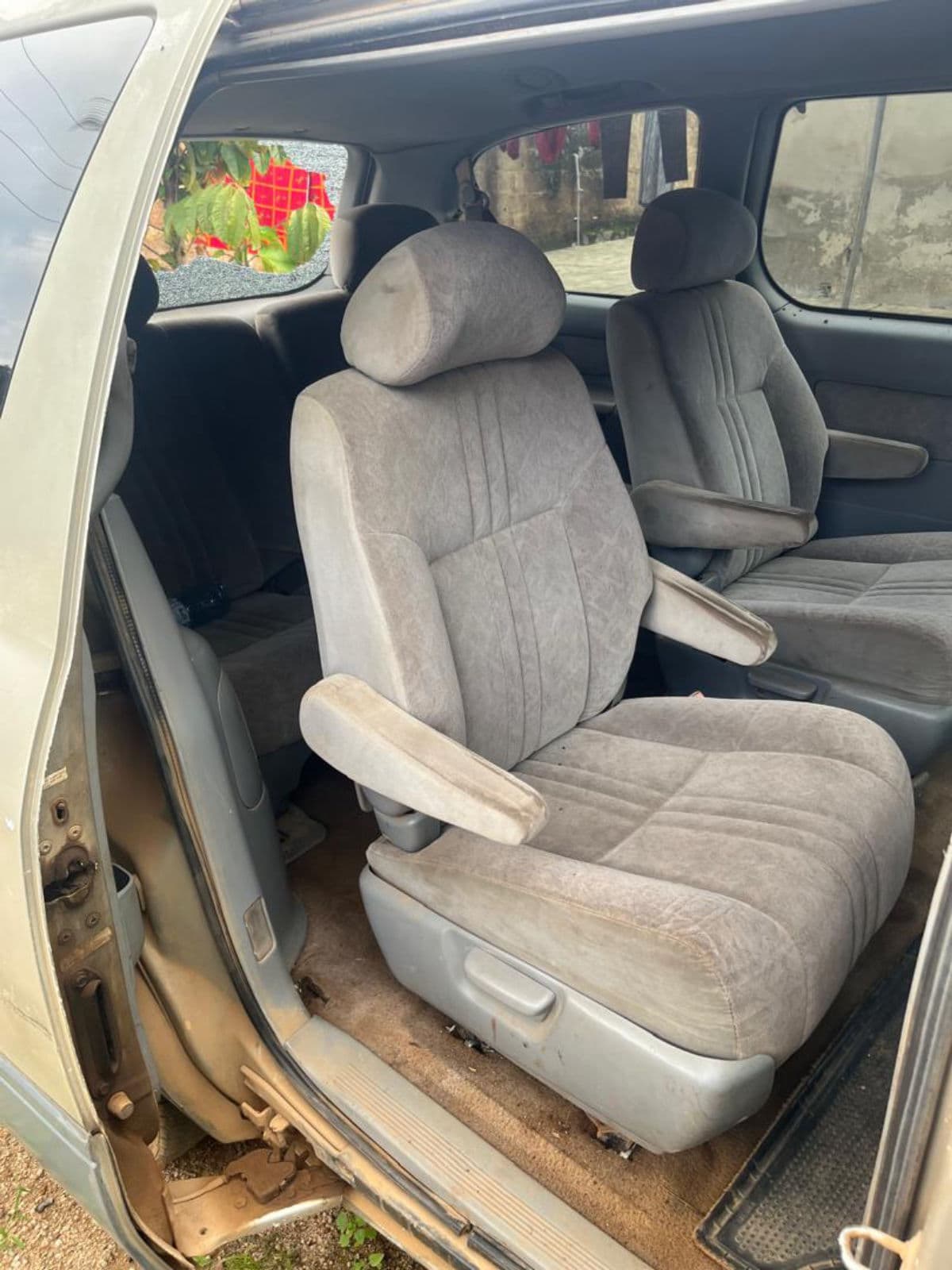 1999 Toyota Sienna Van/Minivan — photo 6 of 7