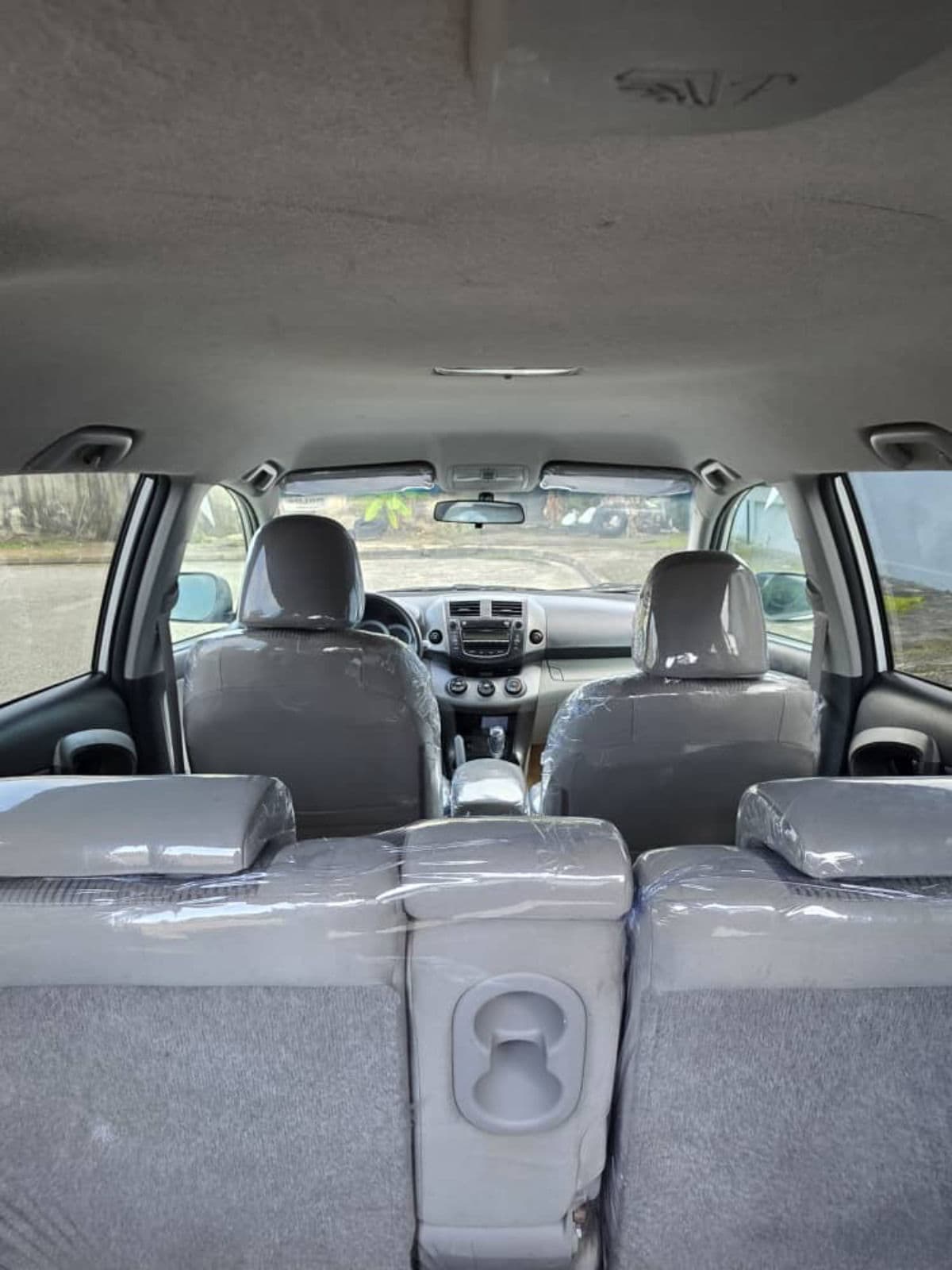2010 Toyota Rav4 SUV — photo 7 of 10