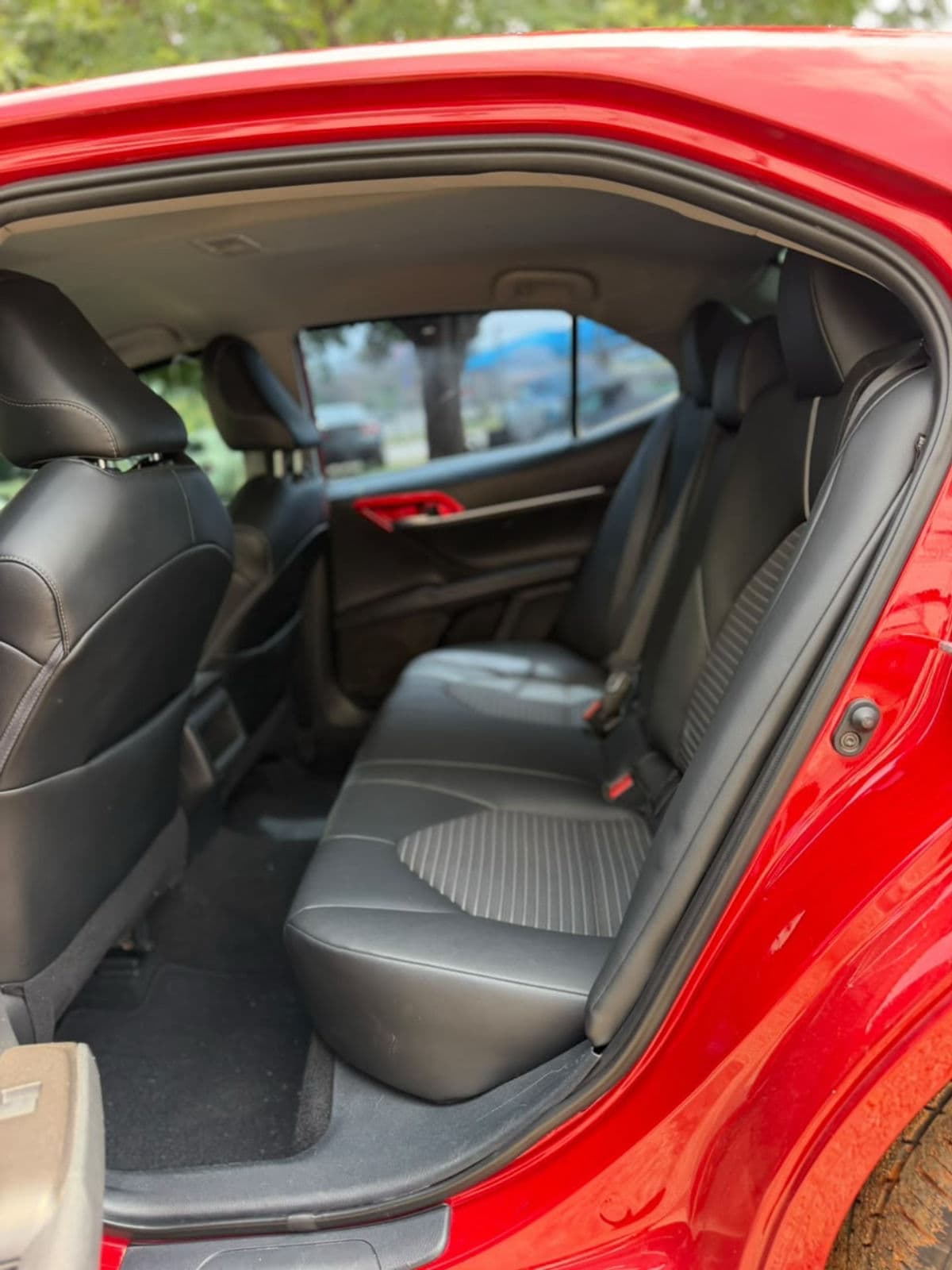 2022 Toyota Camry Sedan — photo 7 of 11