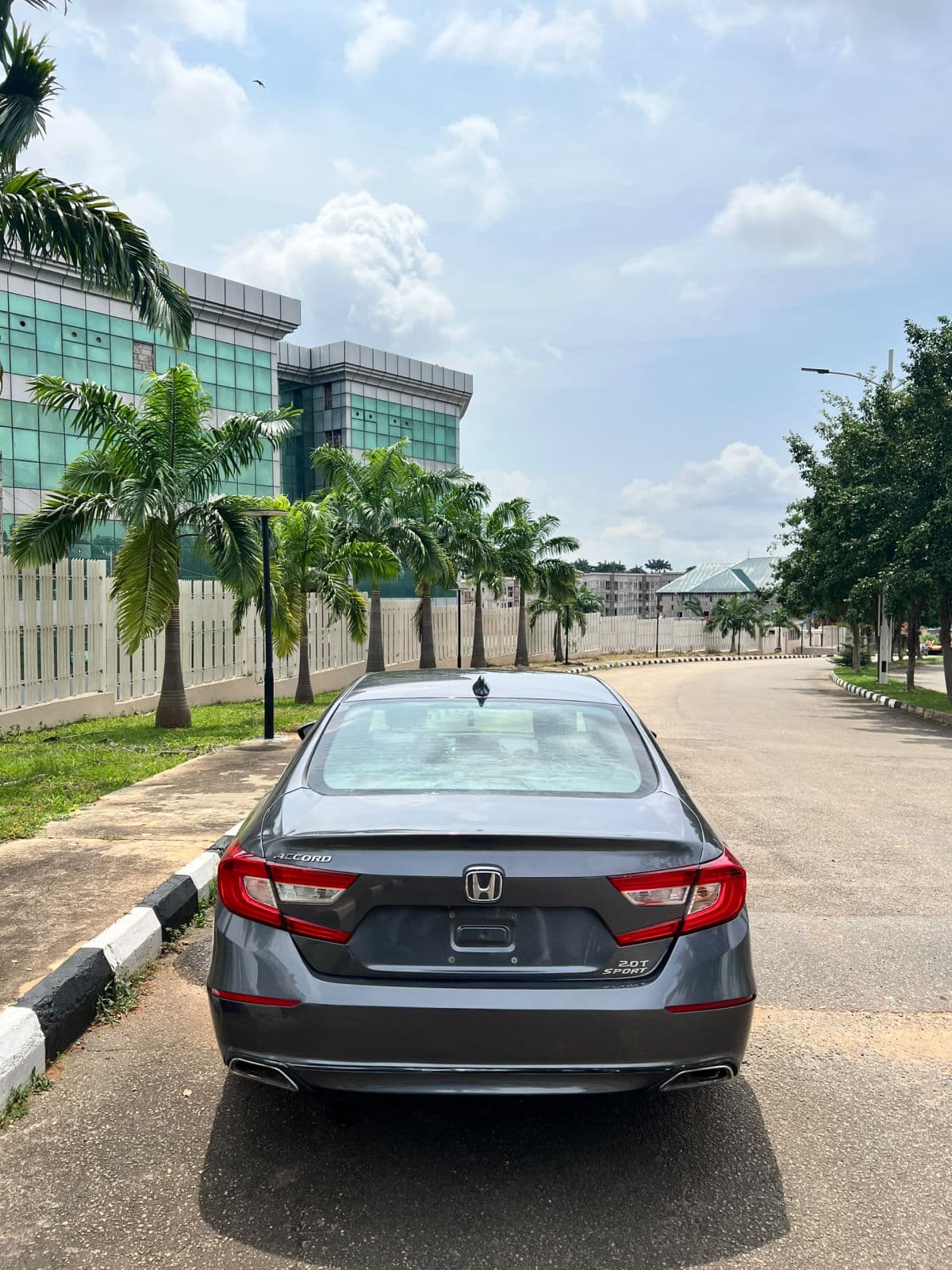 2019 Honda Accord Sedan — photo 11 of 11