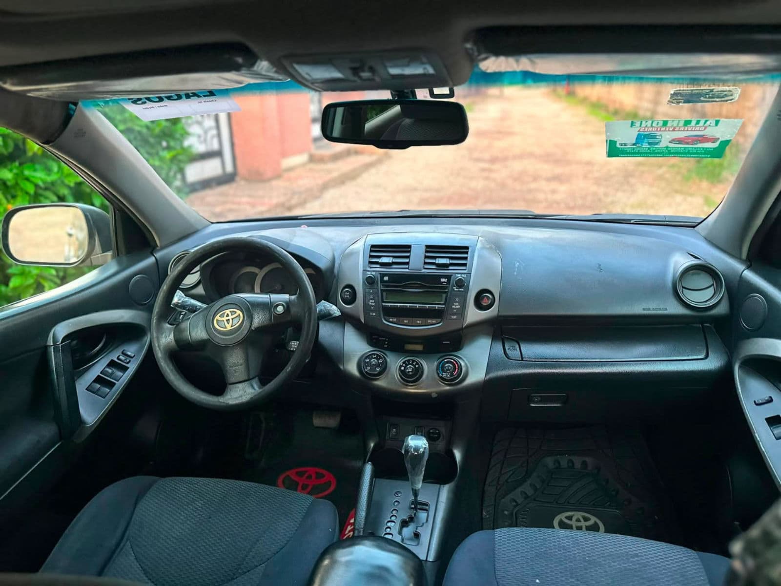 2010 Toyota Rav4 SUV — photo 4 of 6