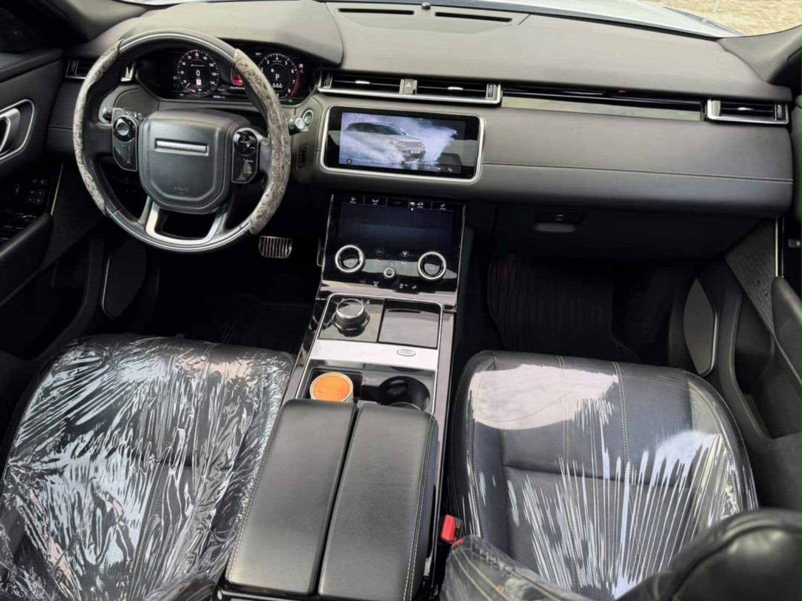 2019 Landrover Range Rover Velar SUV — photo 3 of 10