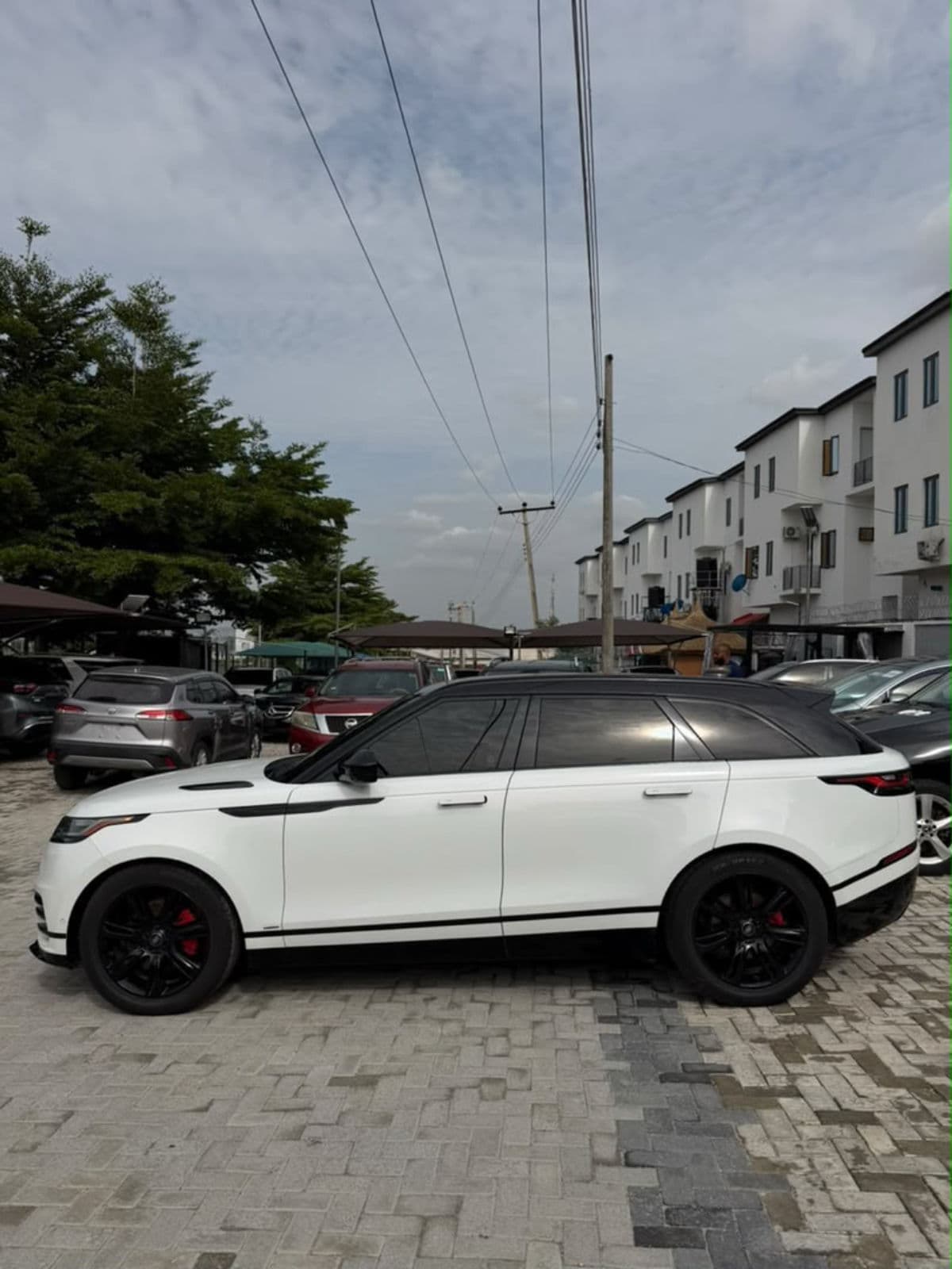 2019 Landrover Range Rover Velar SUV — photo 7 of 10