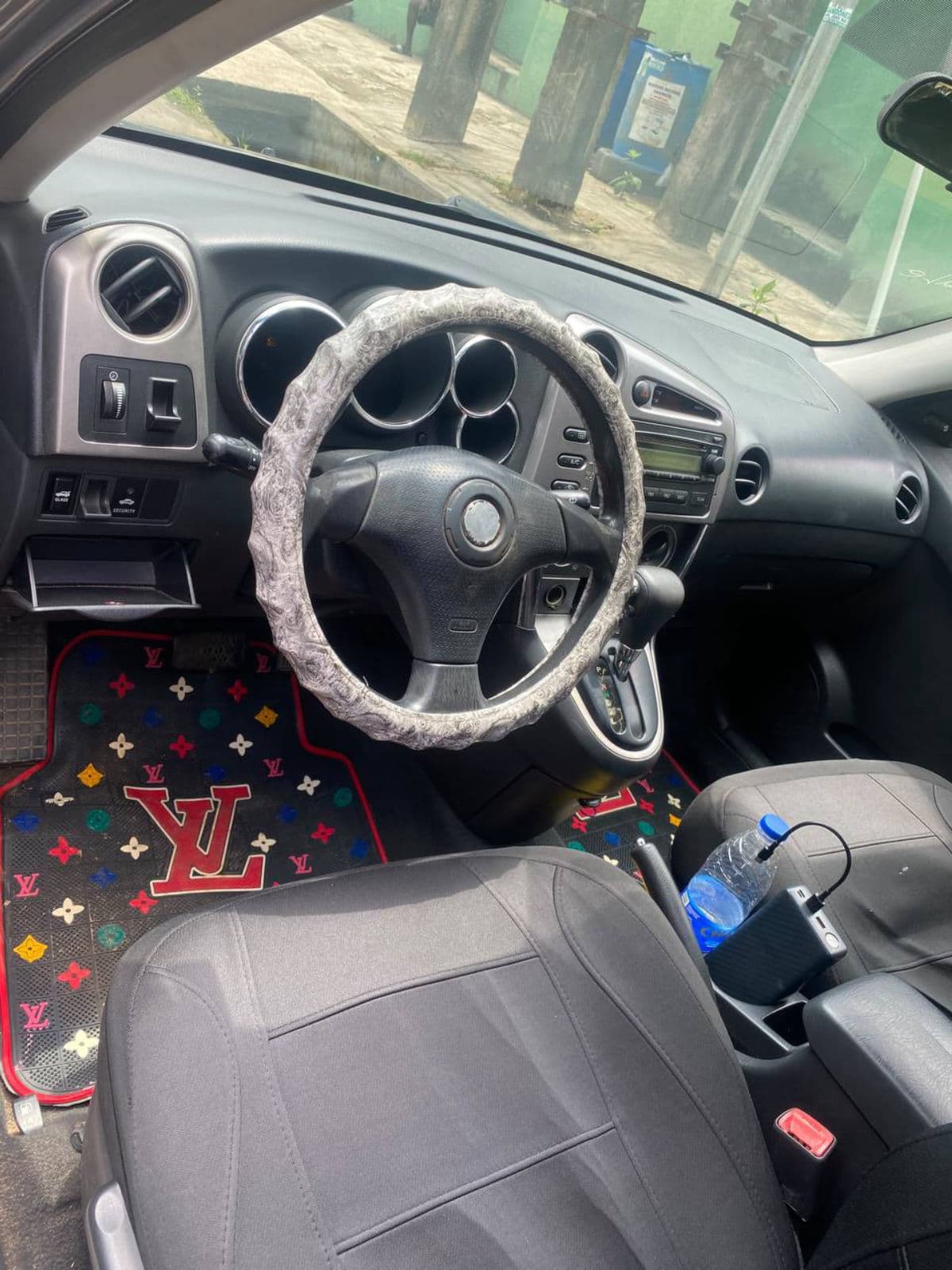 2006 Toyota Matrix Sedan — photo 2 of 10