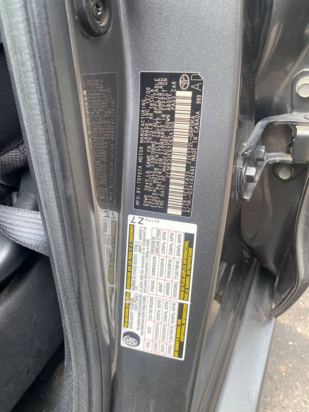 2006 Toyota Matrix Sedan — photo 5 of 10