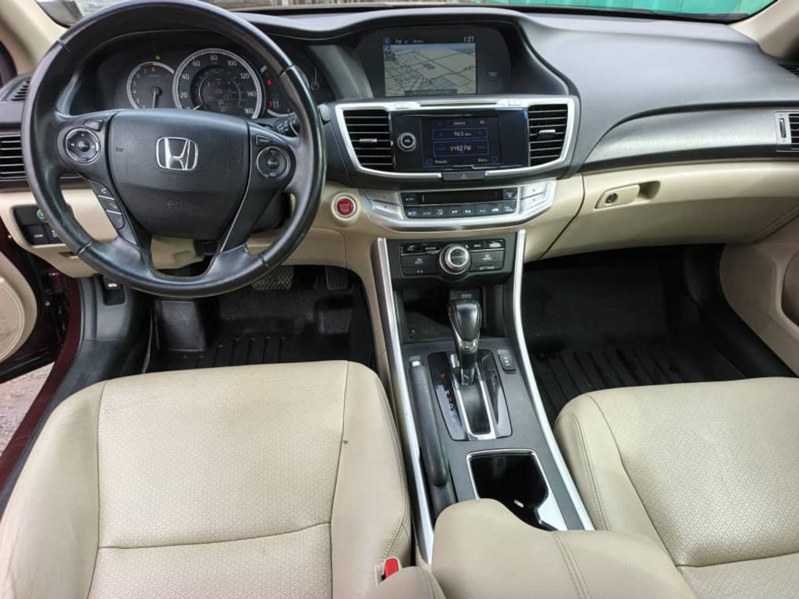 2013 Honda Accord Sedan — photo 4 of 9