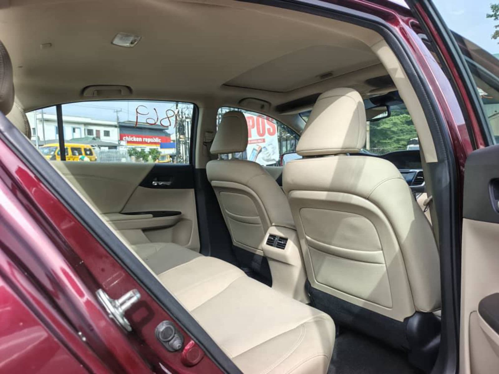 2013 Honda Accord Sedan — photo 6 of 9