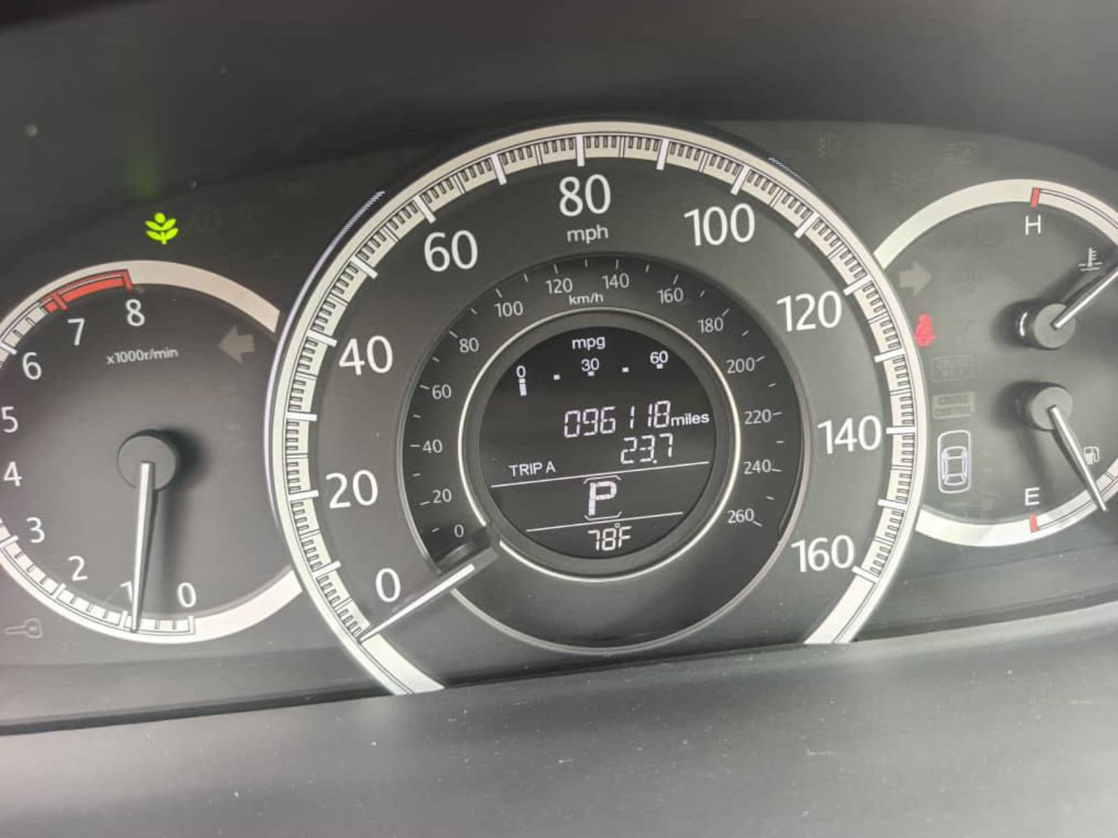2013 Honda Accord Sedan — photo 7 of 9