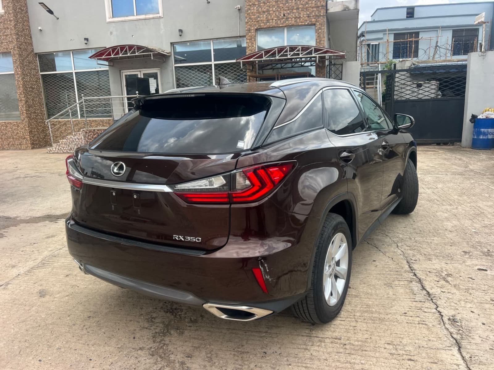2016 Lexus RX SUV — photo 2 of 9