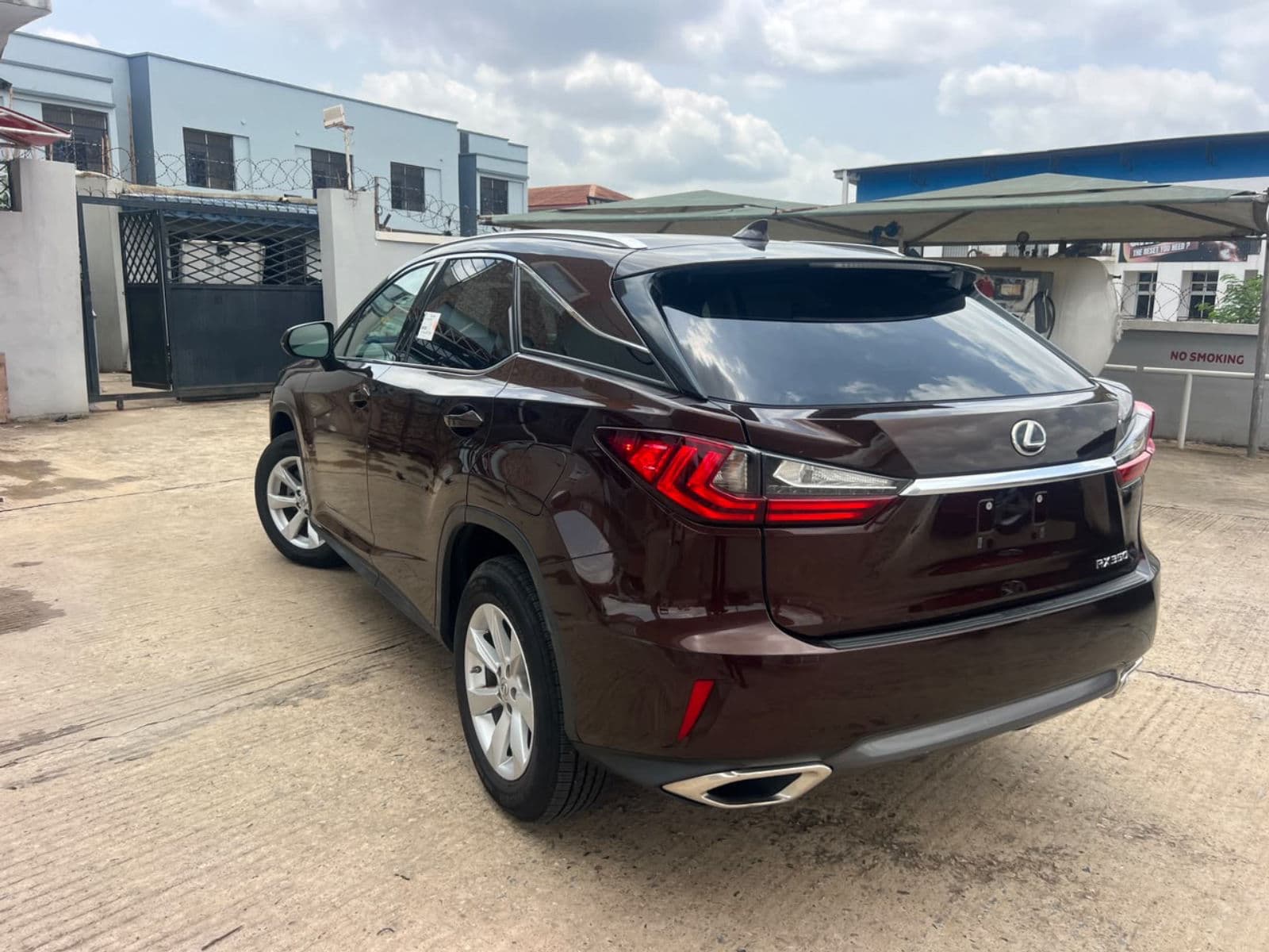 2016 Lexus RX SUV — photo 8 of 9