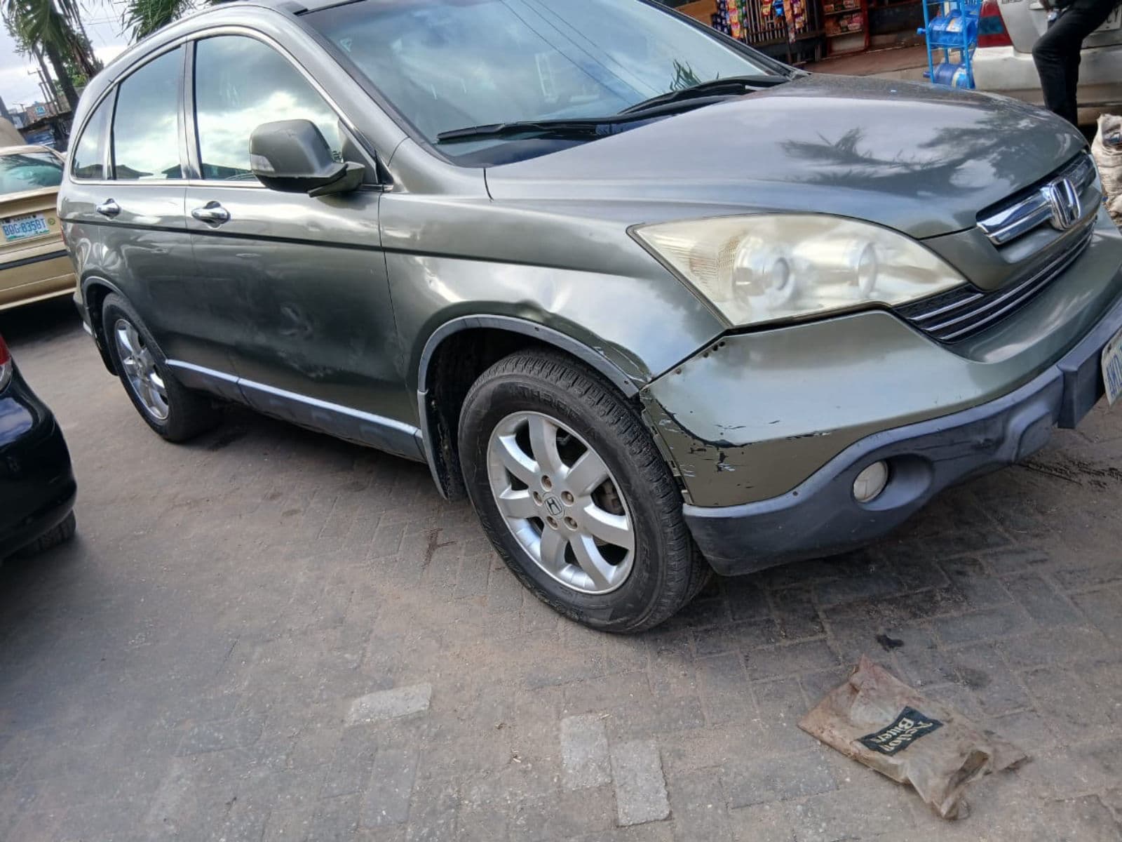 2010 Honda CRV SUV — photo 2 of 8