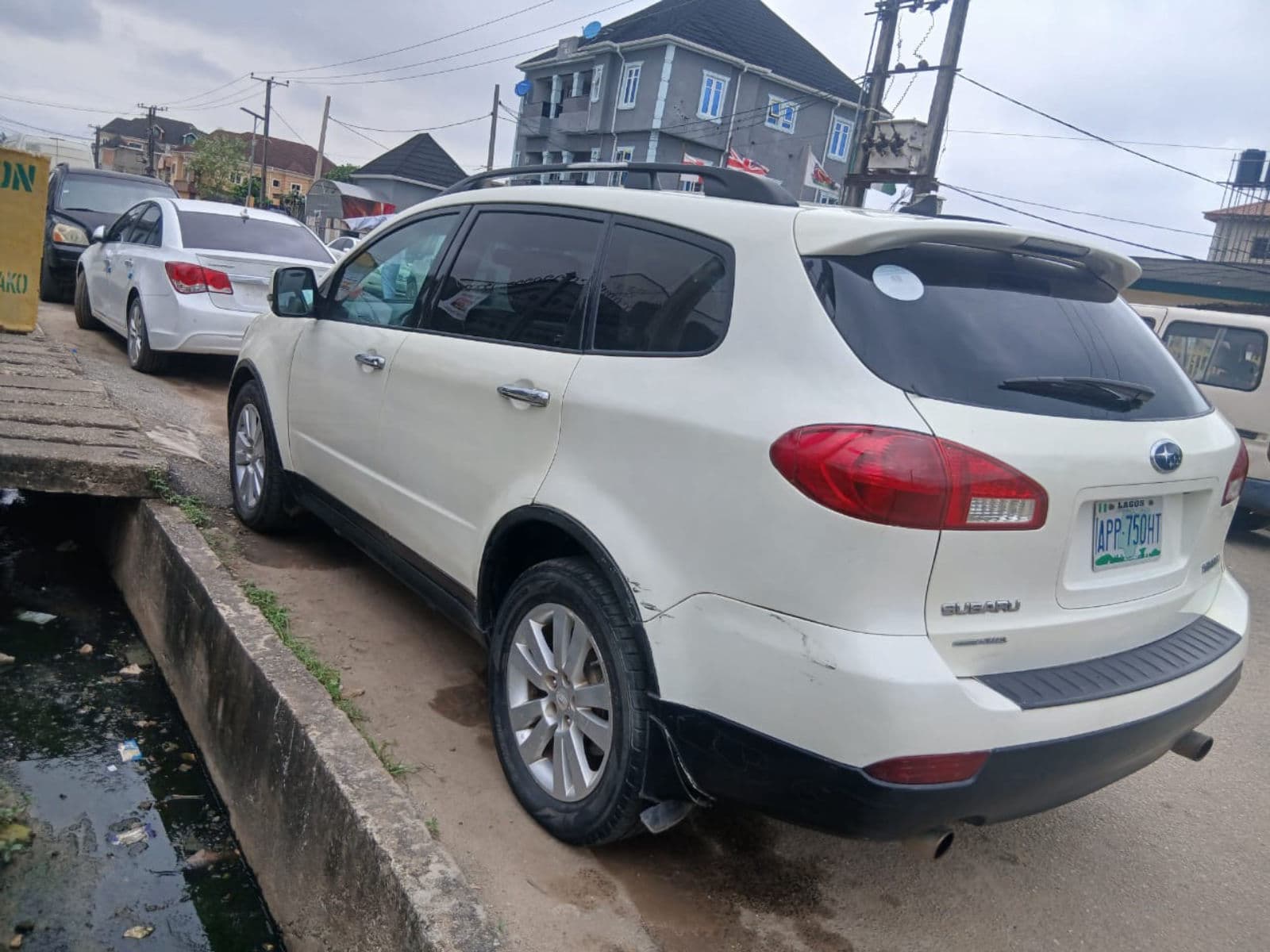 2009 Subaru Tribeca SUV — photo 7 of 10