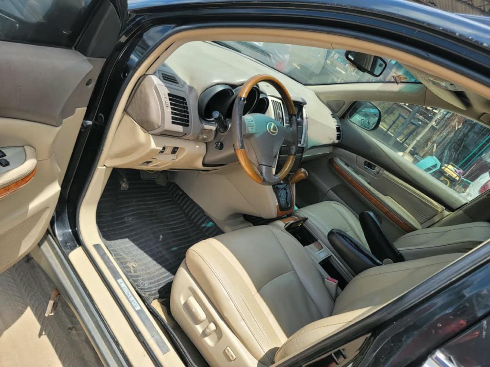 2007 Lexus RX SUV — photo 6 of 8