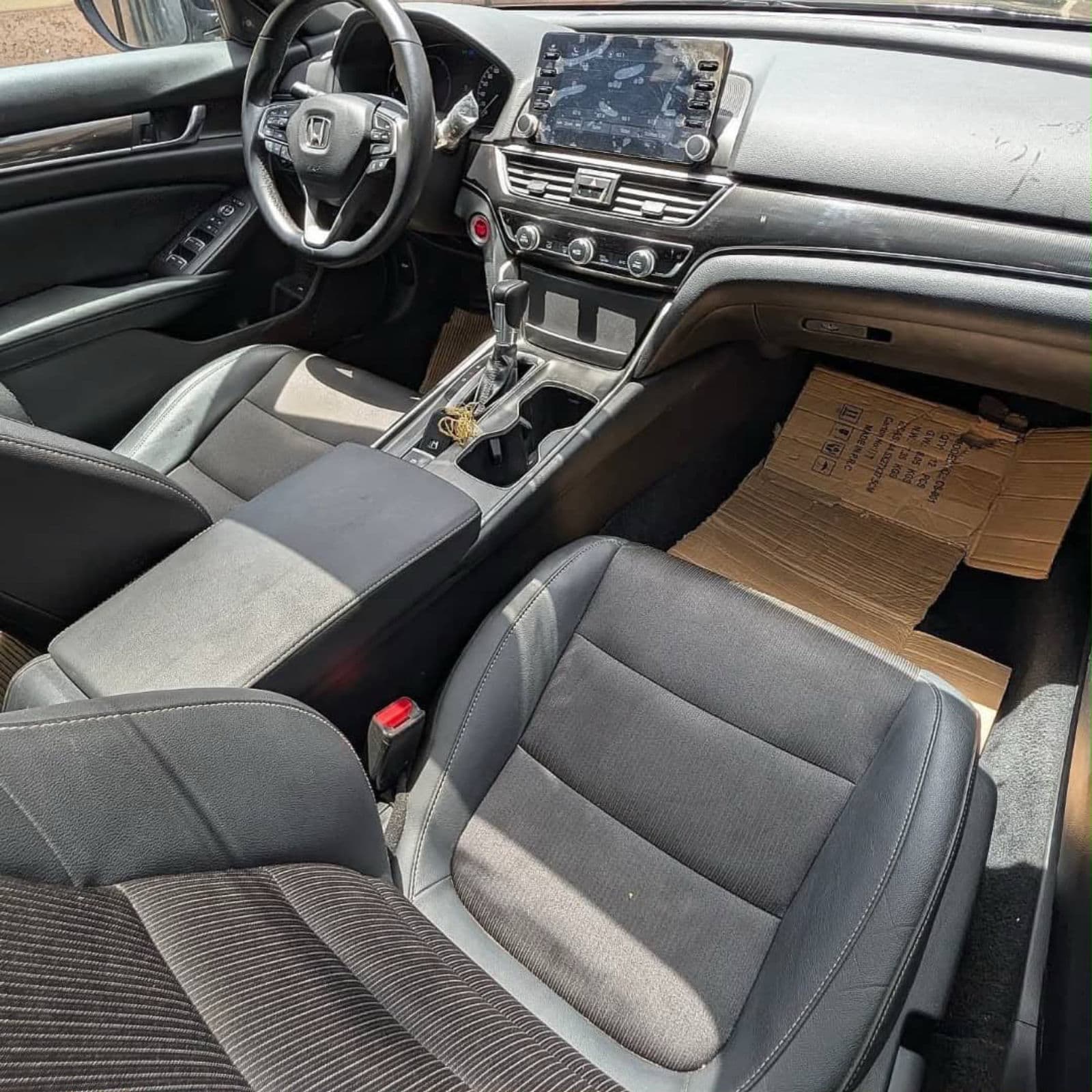2019 Honda Accord Sedan — photo 4 of 9