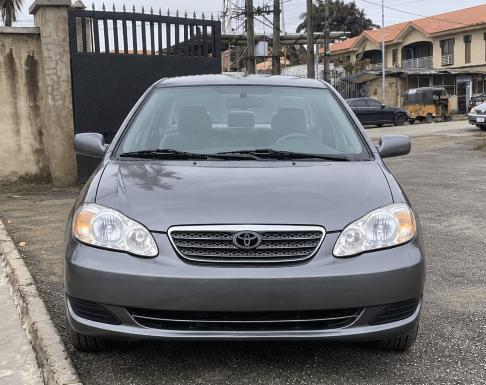 (Tokunbo ) 2006 Toyota Corolla LE Automatic Sedan for Sale in College Road, Ogba, Lagos