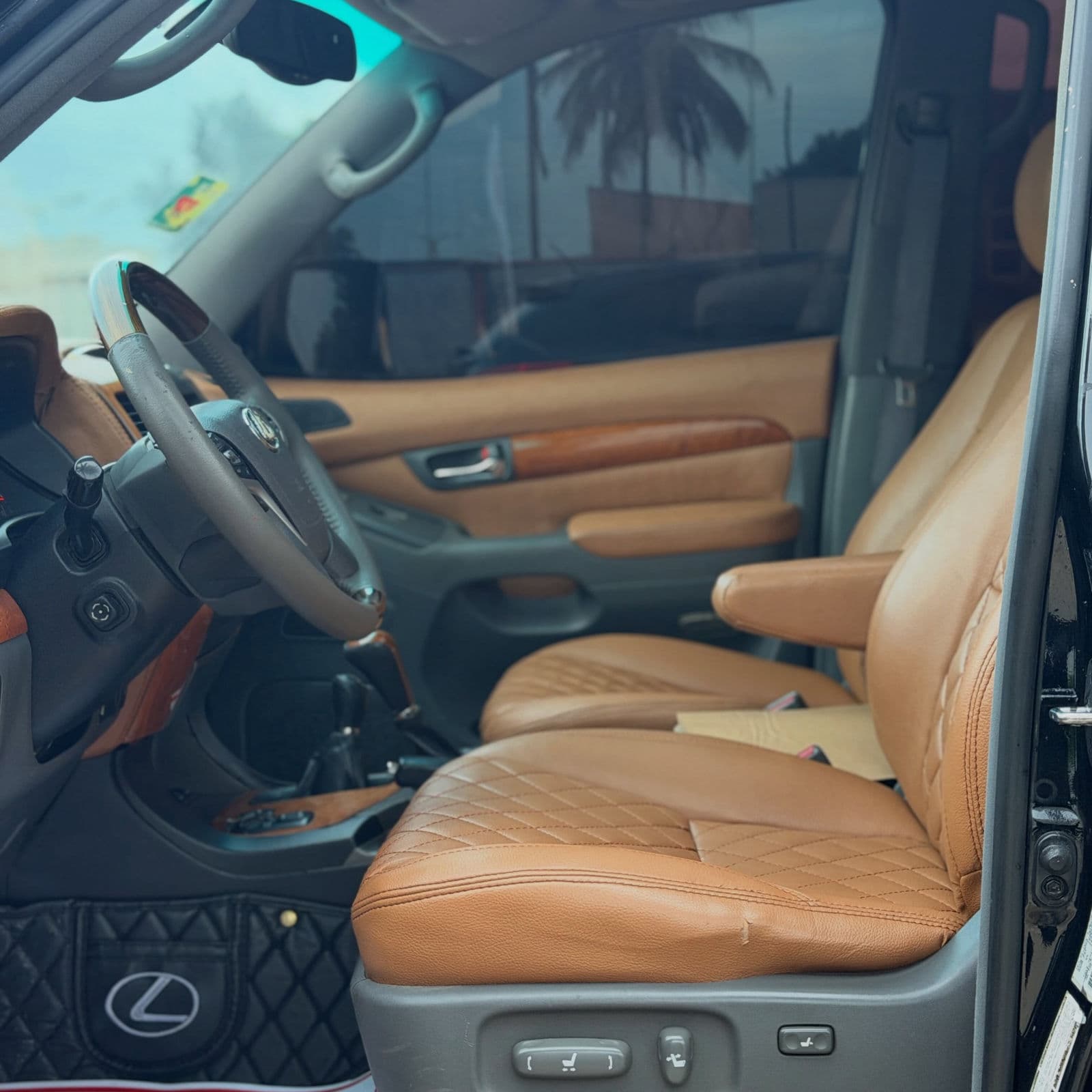 2008 Lexus GX SUV — photo 7 of 11