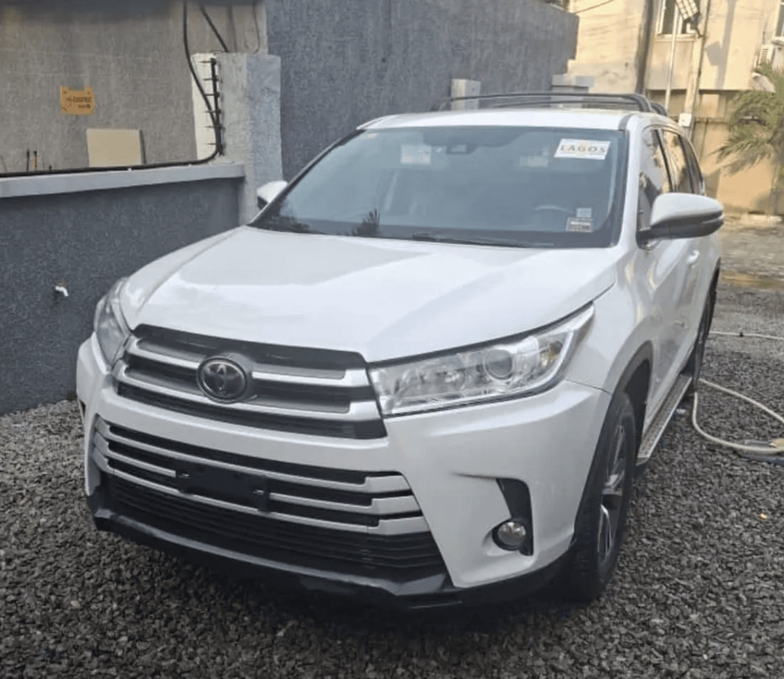 2017 Toyota Highlander SUV — photo 10 of 10