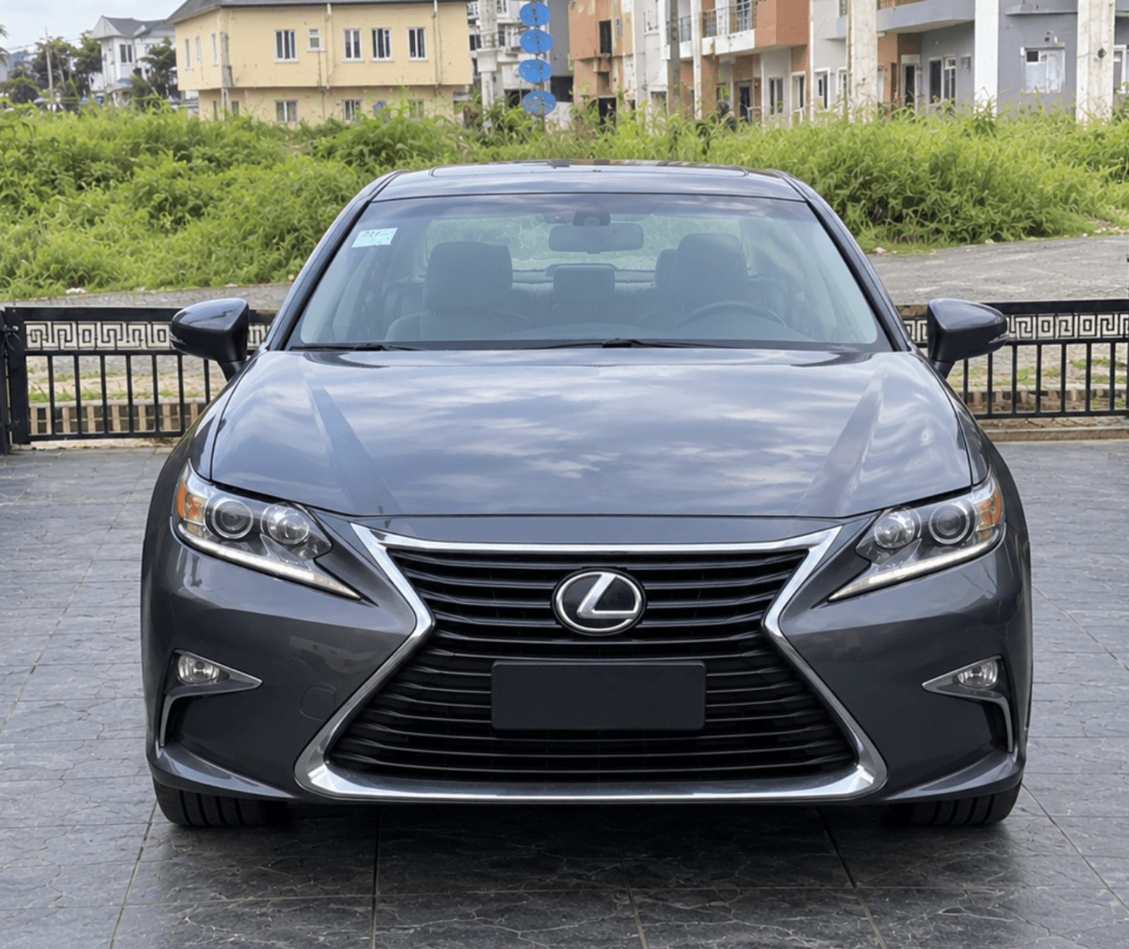 2014 Lexus ES350 Full Option Nigerian Used Automatic Sedan for Sale in Ajah, Lagos | 2024 Entry