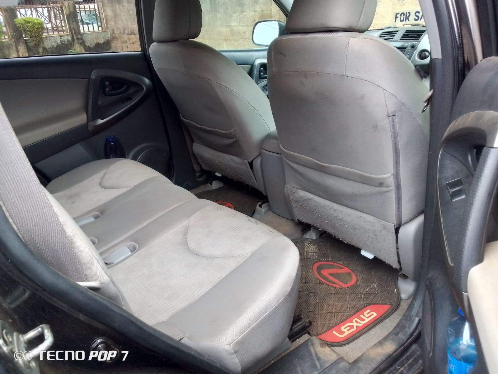 2010 Toyota RAV 4 SUV — photo 6 of 10