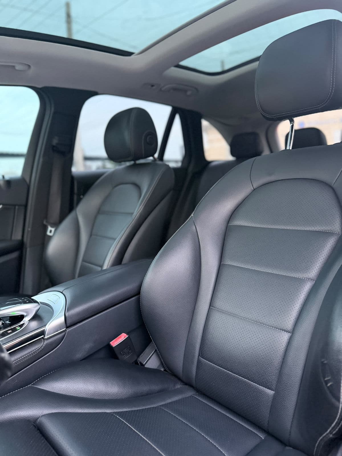 2016 Mercedes-Benz GLC SUV — photo 4 of 10