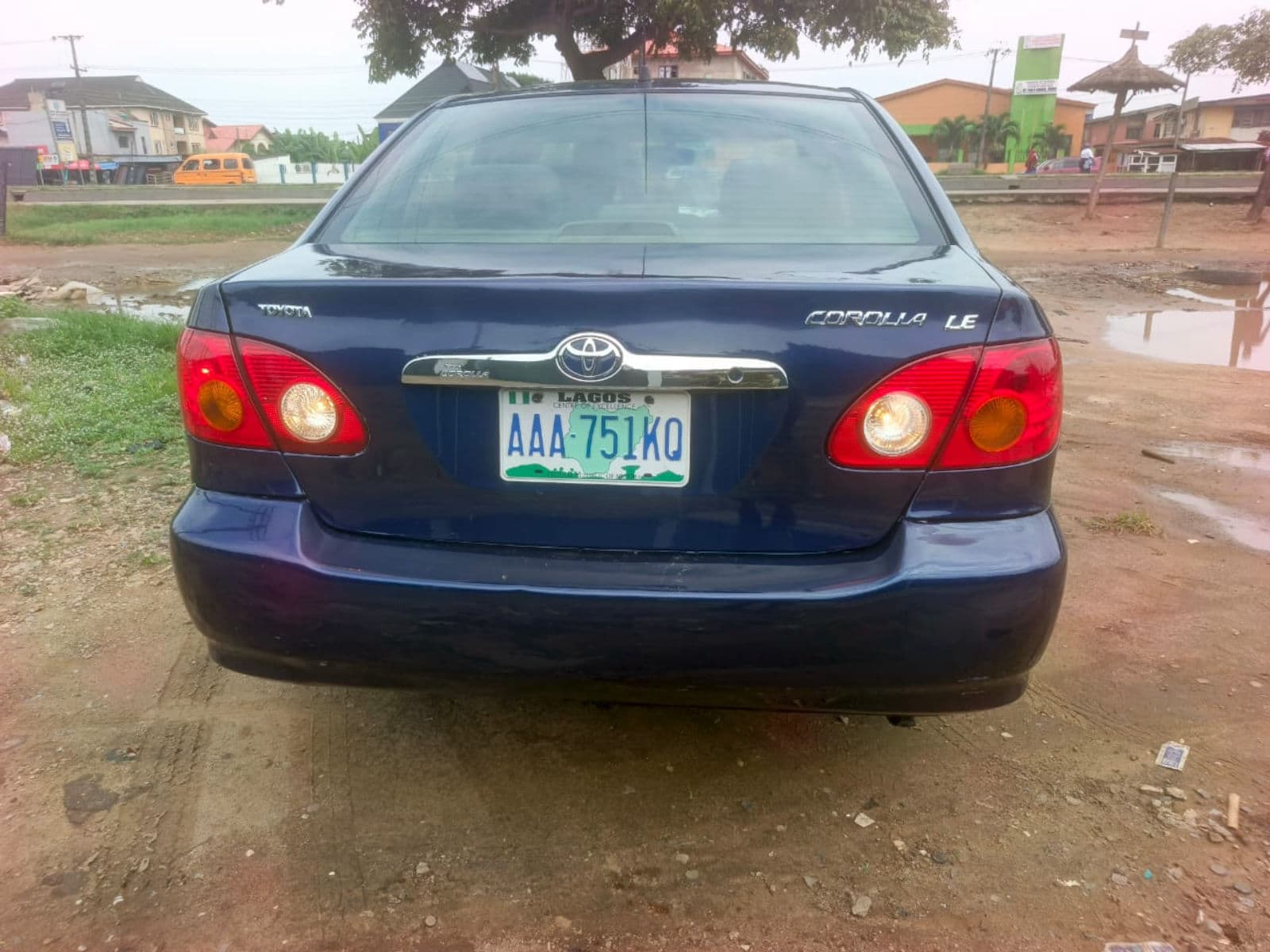 2005 Toyota Corolla Quest Sedan — photo 4 of 7