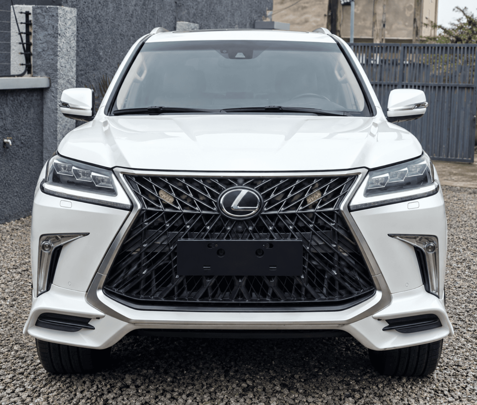 2020 Lexus LX570 Sport Package Full Option  SUV (Nigerian Used) for Sale in Ojodu Berger, Lagos