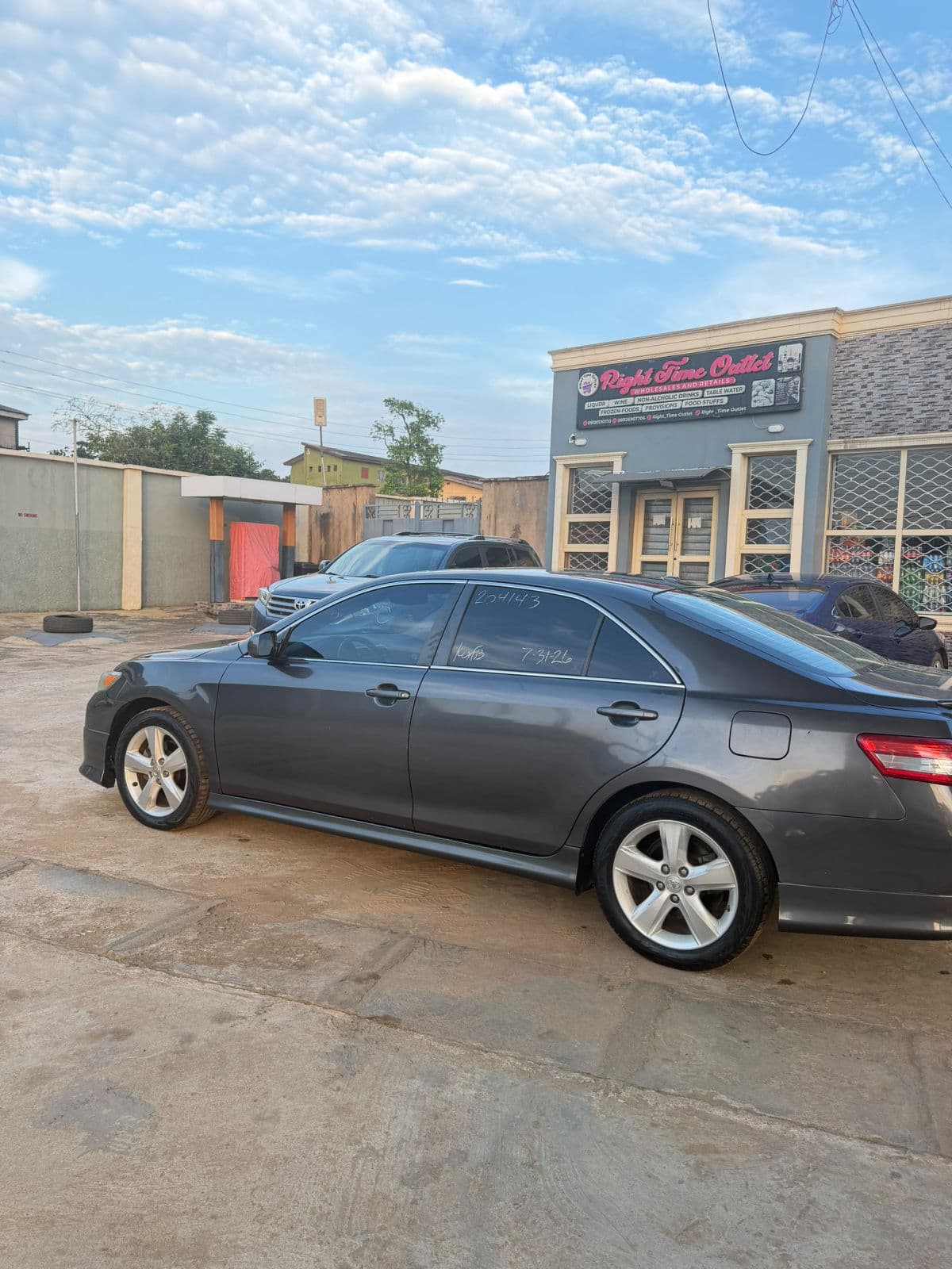 2011 Toyota Camry Sedan — photo 8 of 10