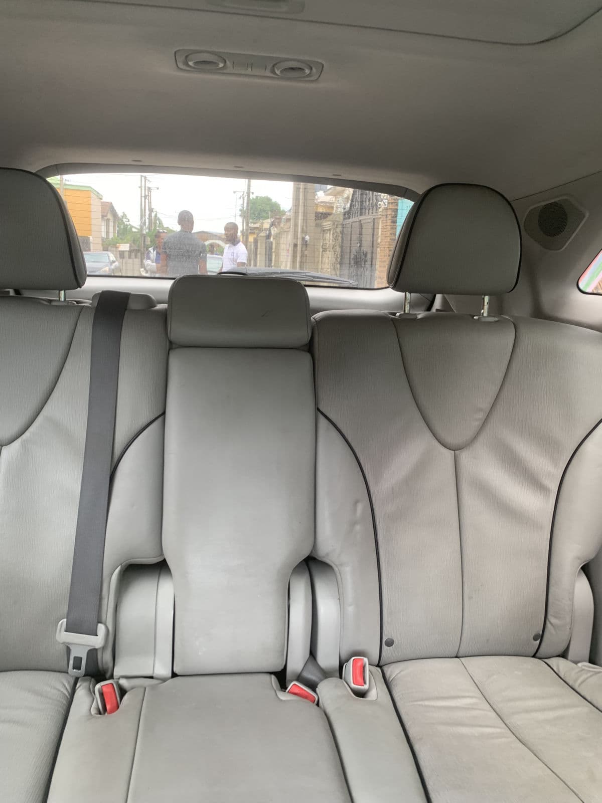 2010 Toyota Venza SUV — photo 10 of 12
