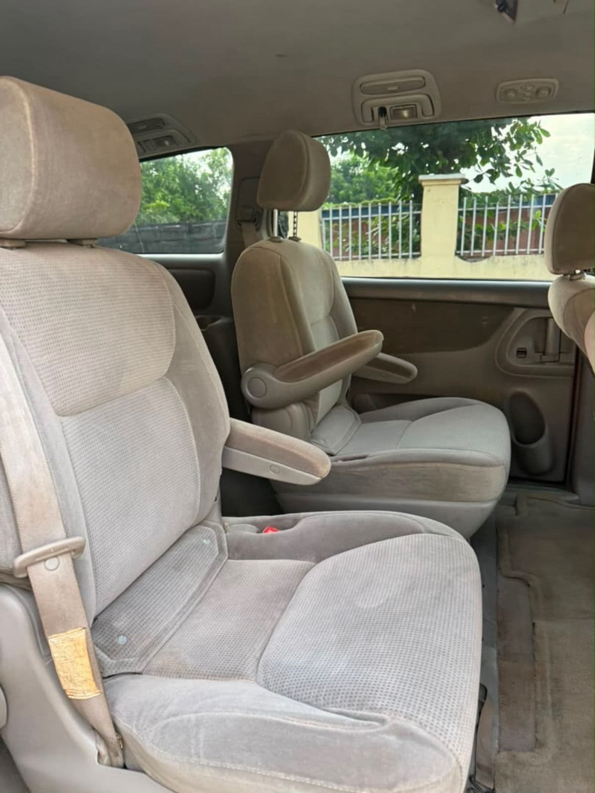 2005 Toyota Sienna SUV — photo 8 of 10