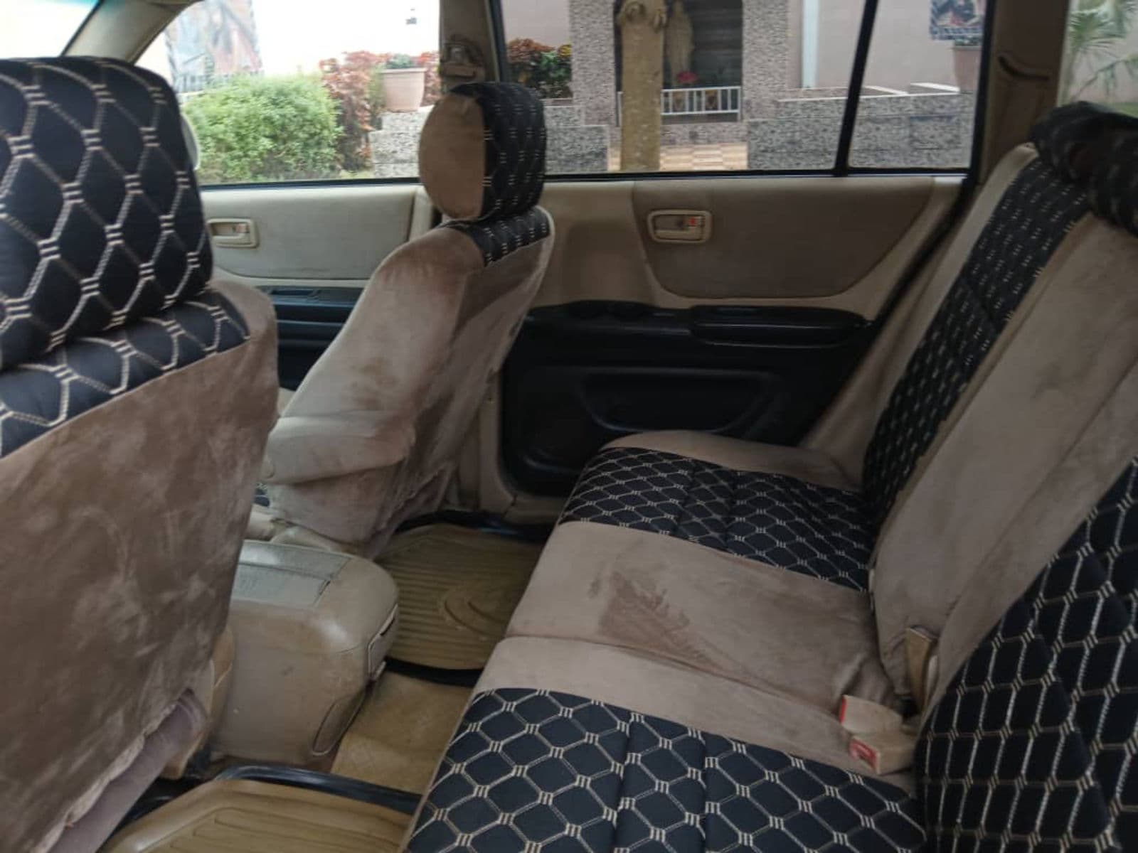 2005 Toyota Highlander SUV — photo 6 of 8